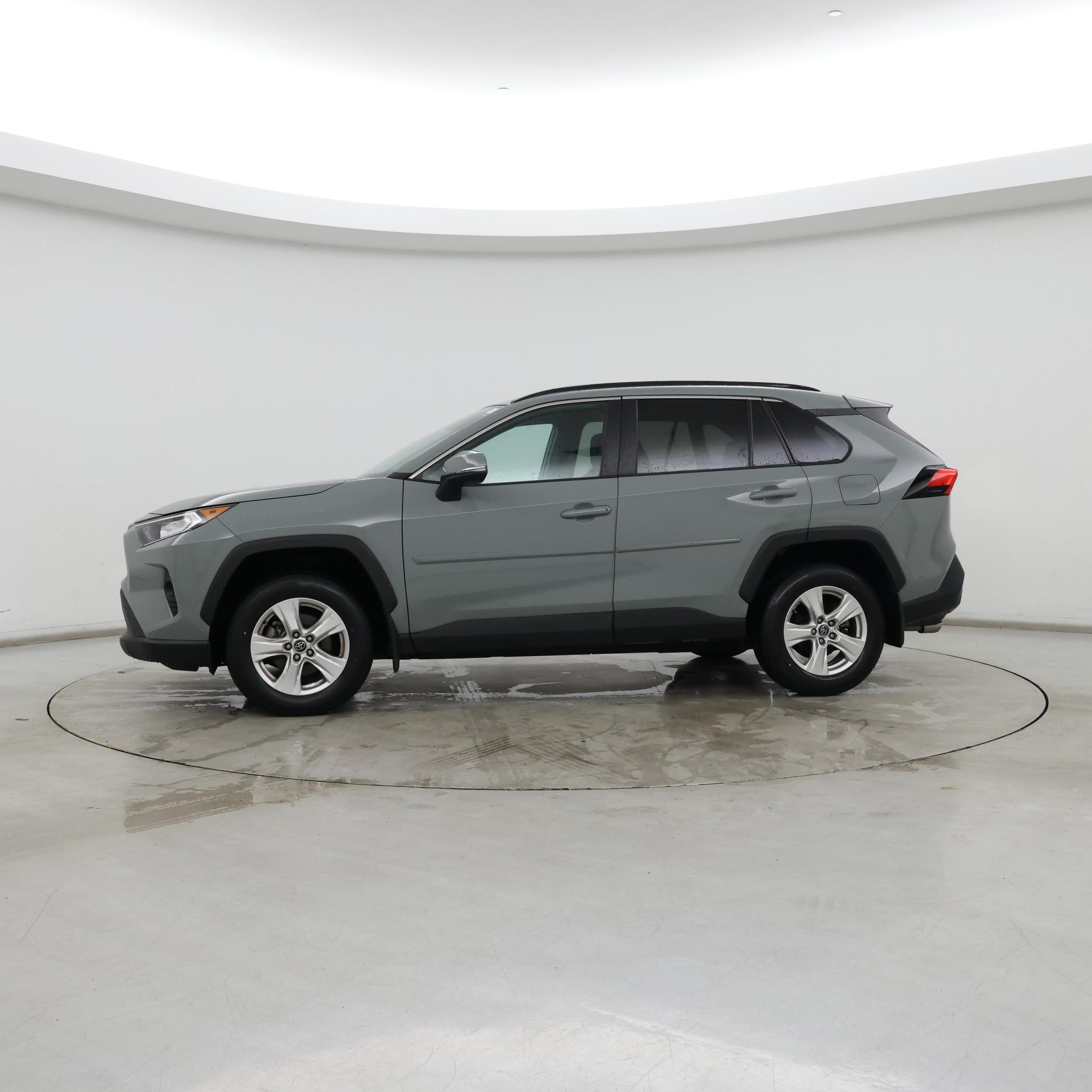 Thumbnail: 2020 Toyota RAV4 - 3