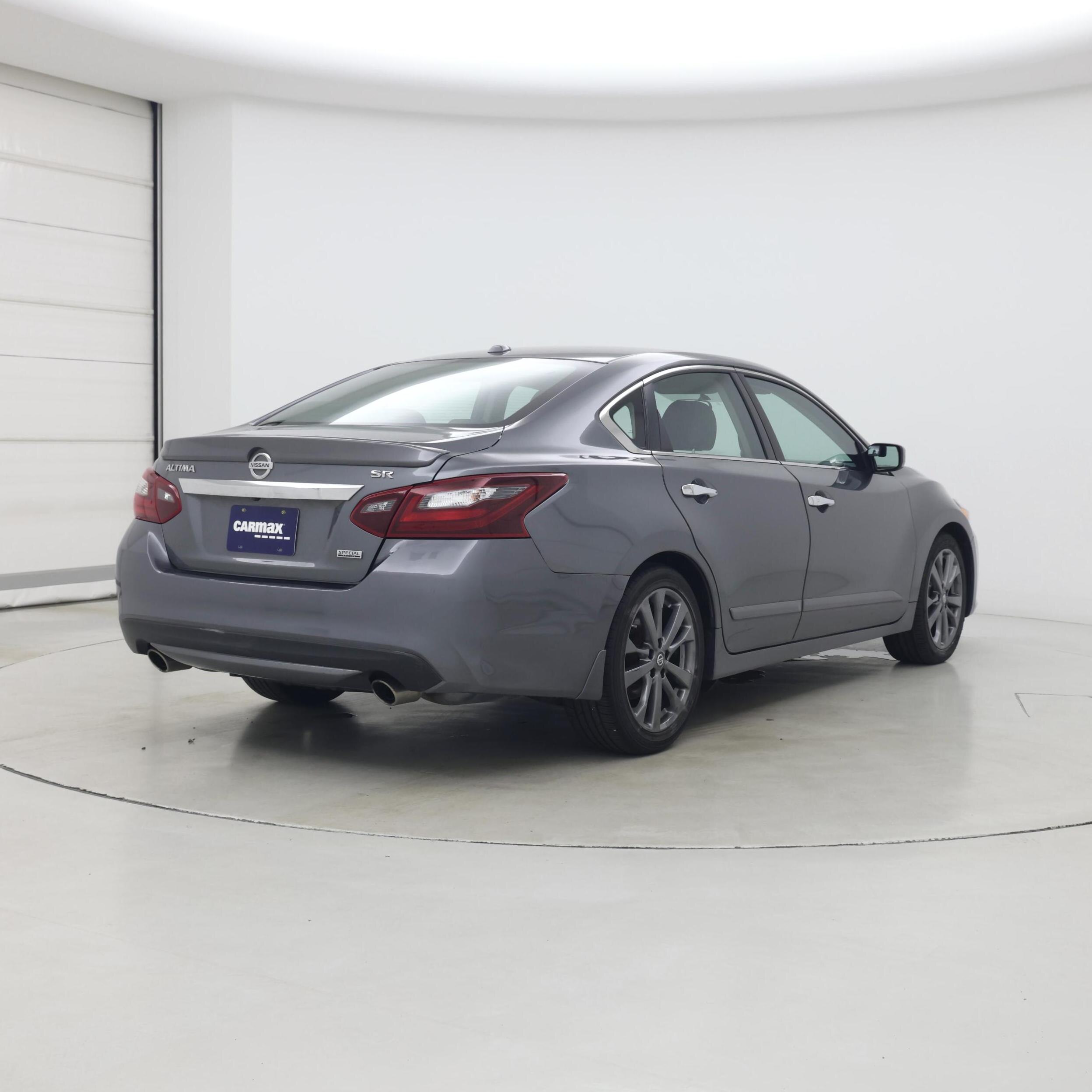 Thumbnail: 2018 Nissan Altima - 8