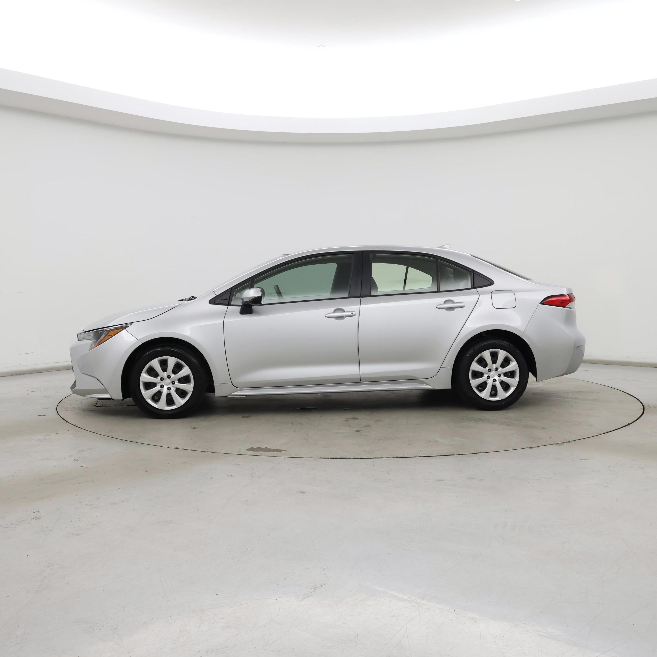 Thumbnail: 2021 Toyota Corolla - 3