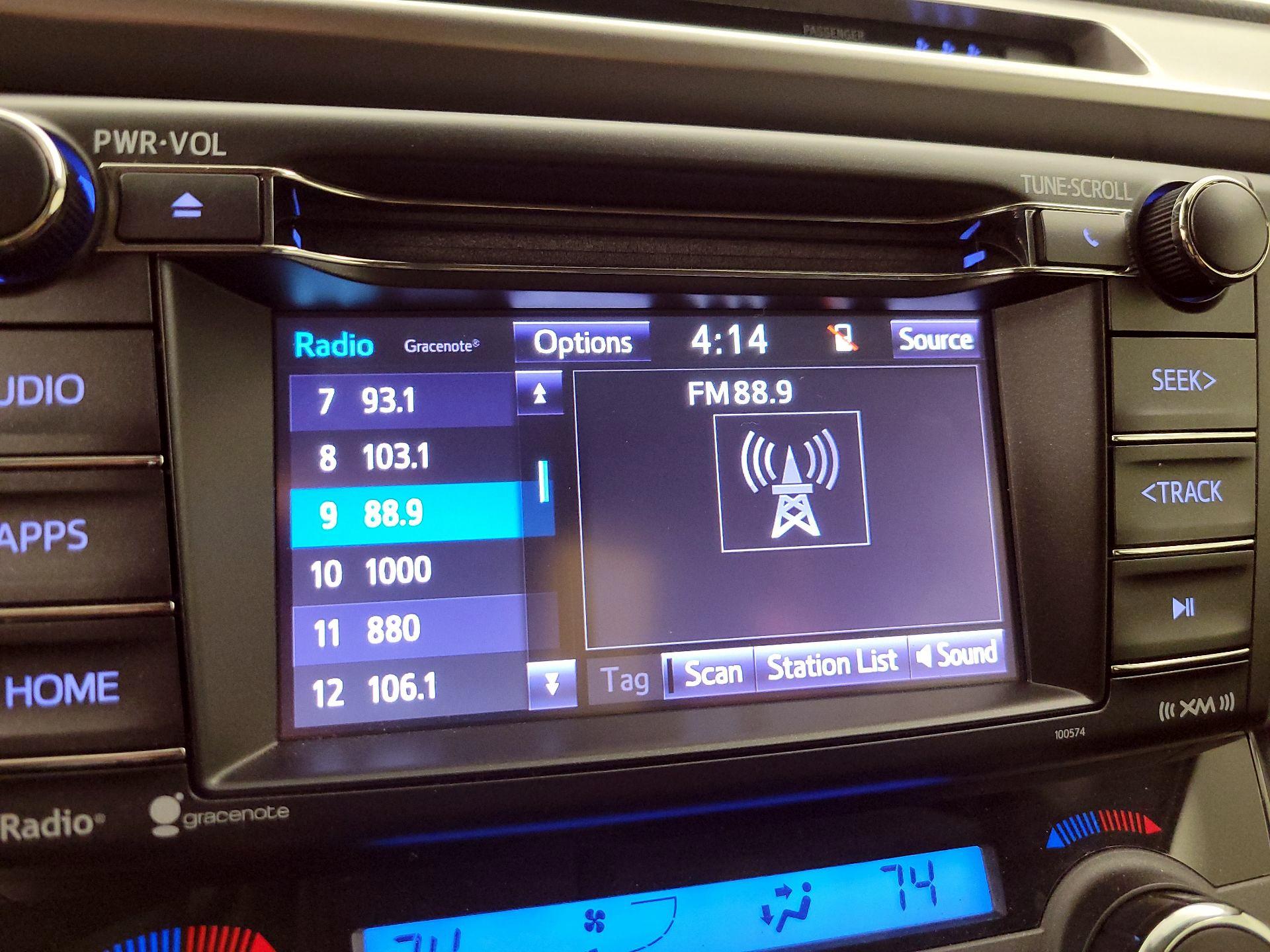 Thumbnail: 2018 Toyota RAV4 - 14