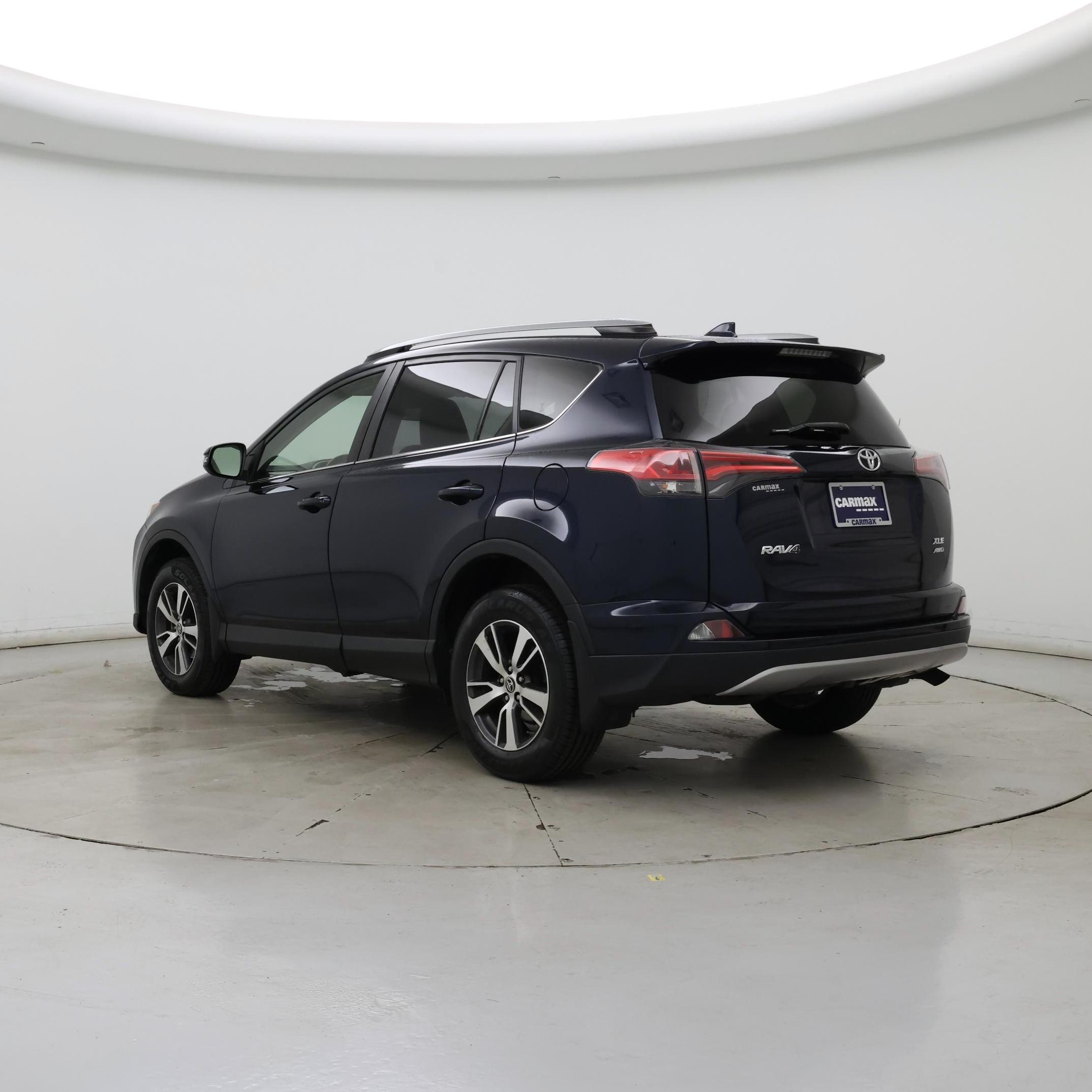 Thumbnail: 2018 Toyota RAV4 - 2
