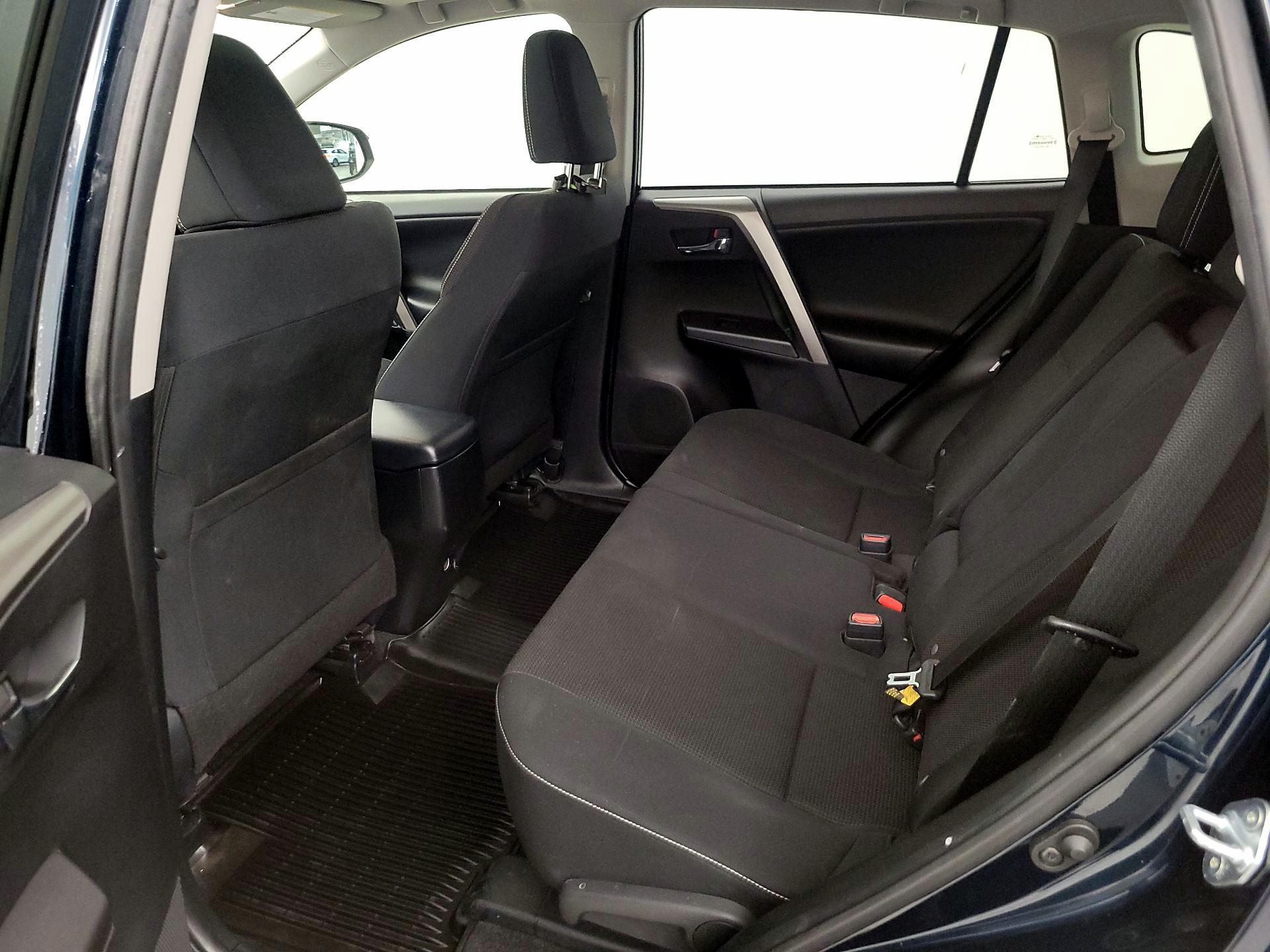 Thumbnail: 2018 Toyota RAV4 - 19