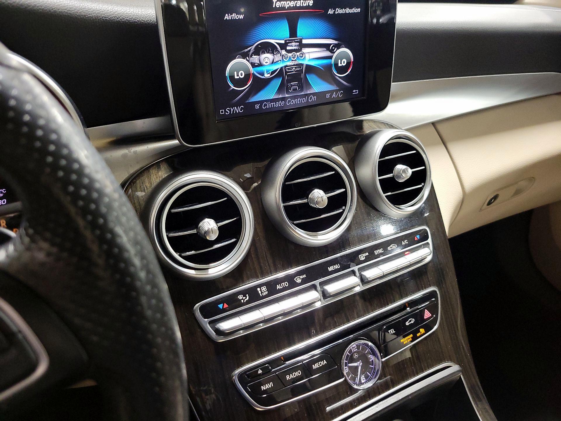 Thumbnail: 2015 Mercedes-Benz C-Class - 16
