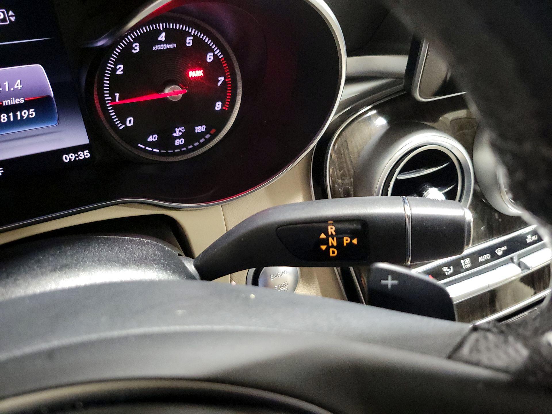 Thumbnail: 2015 Mercedes-Benz C-Class - 17