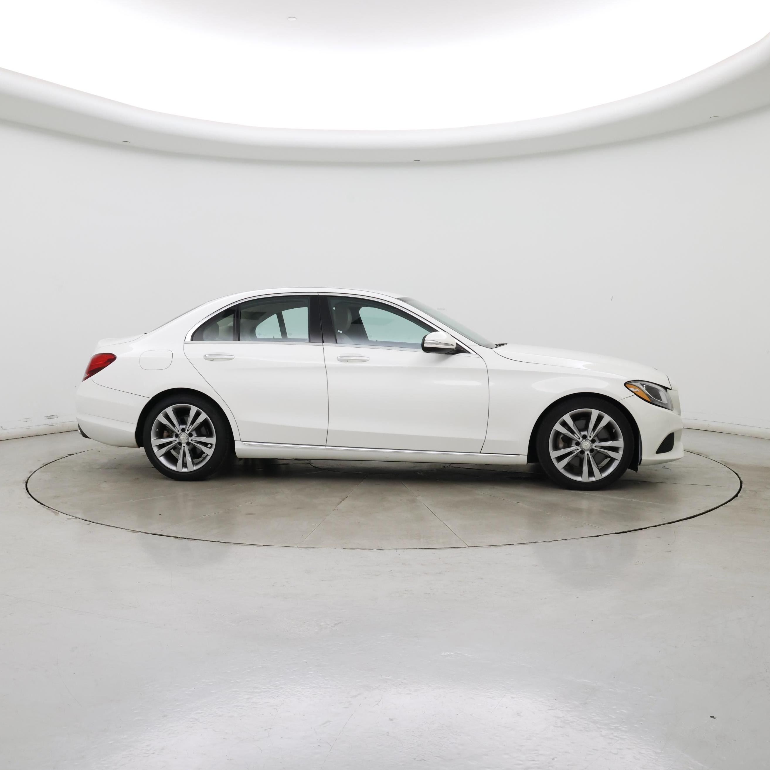 Thumbnail: 2015 Mercedes-Benz C-Class - 7