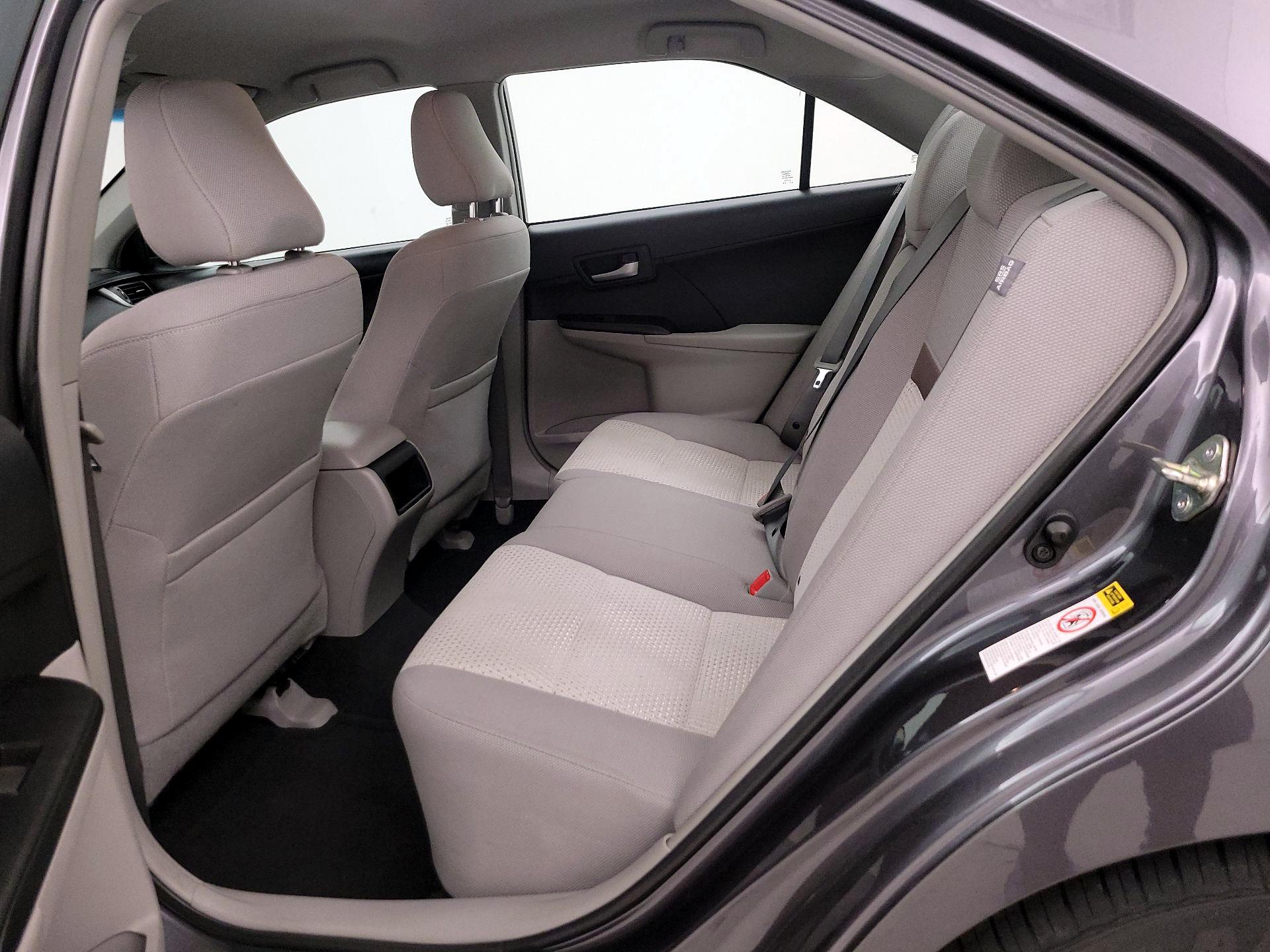 Thumbnail: 2014 Toyota Camry - 18