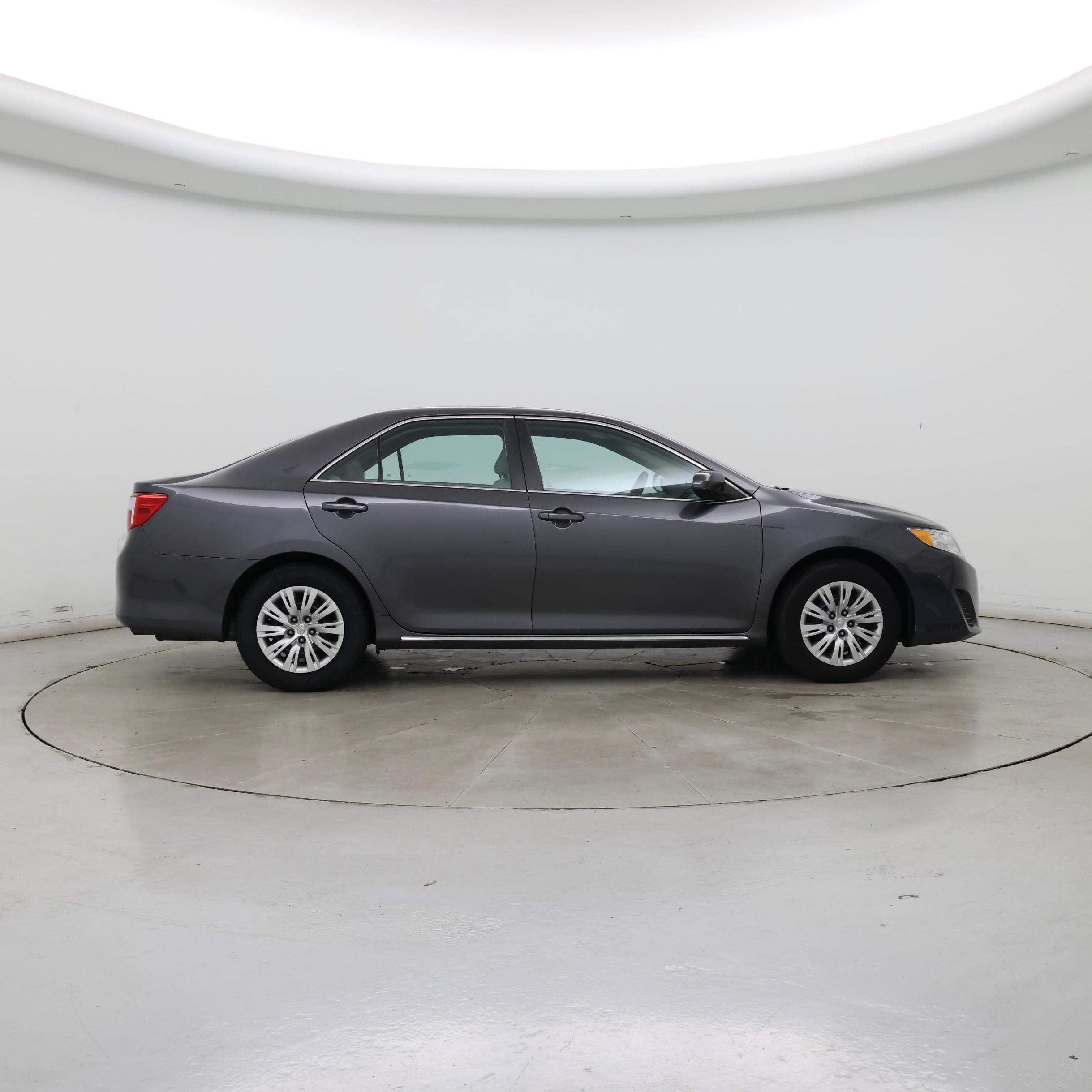 Thumbnail: 2014 Toyota Camry - 7