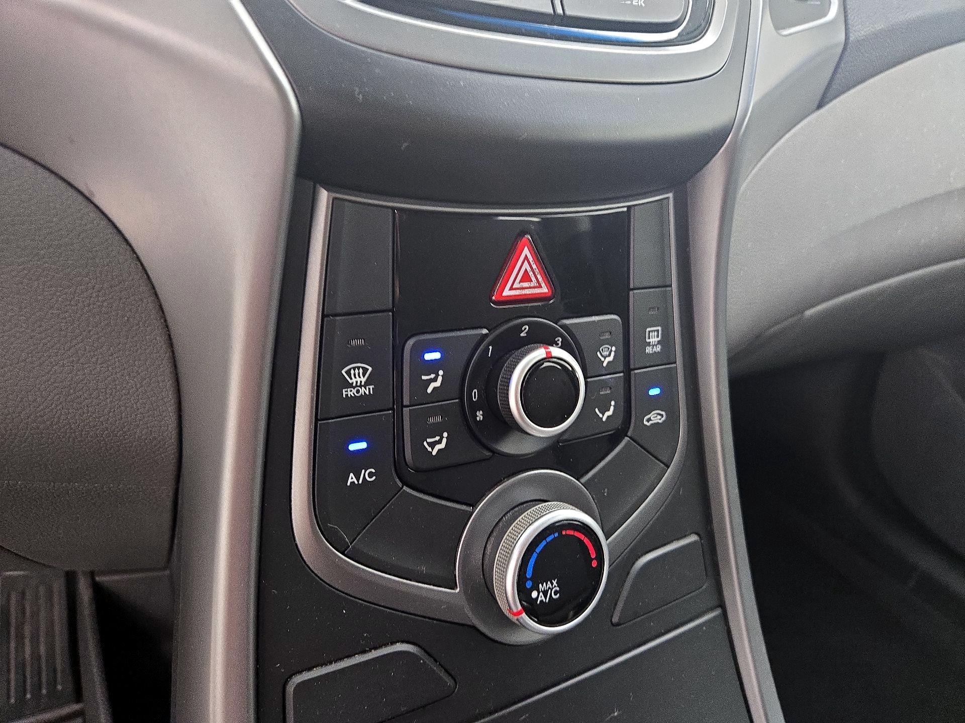 Thumbnail: 2015 Hyundai Elantra - 15