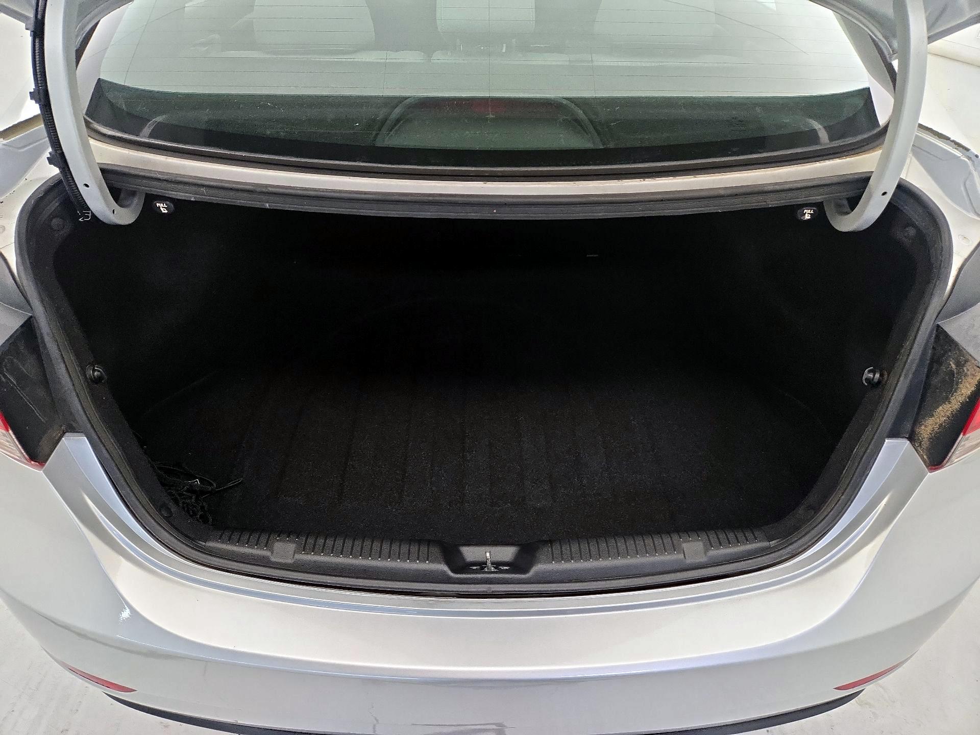 Thumbnail: 2015 Hyundai Elantra - 19