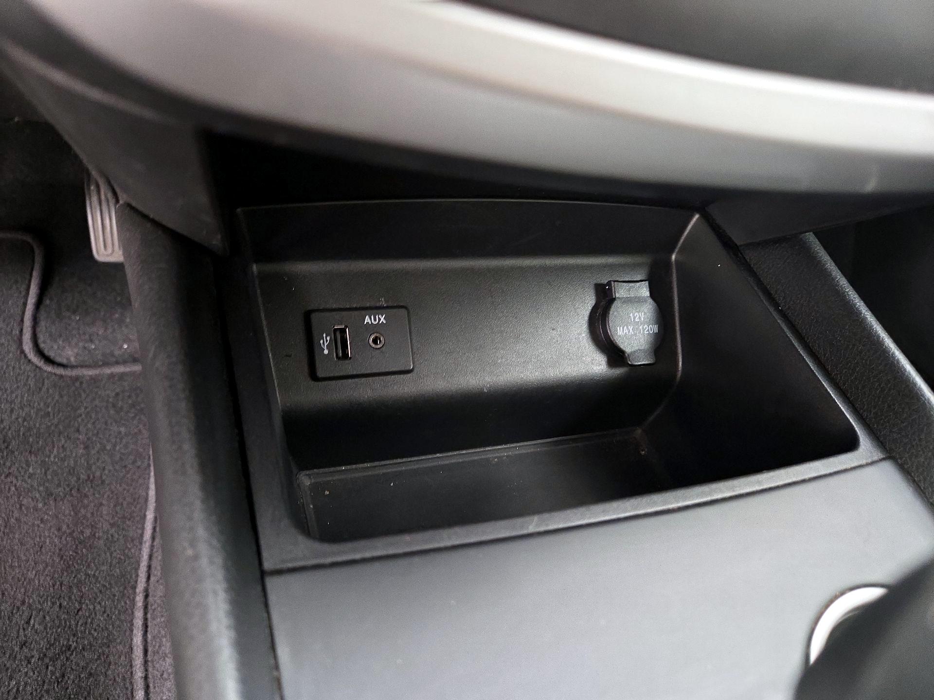 Thumbnail: 2016 Nissan Altima - 18
