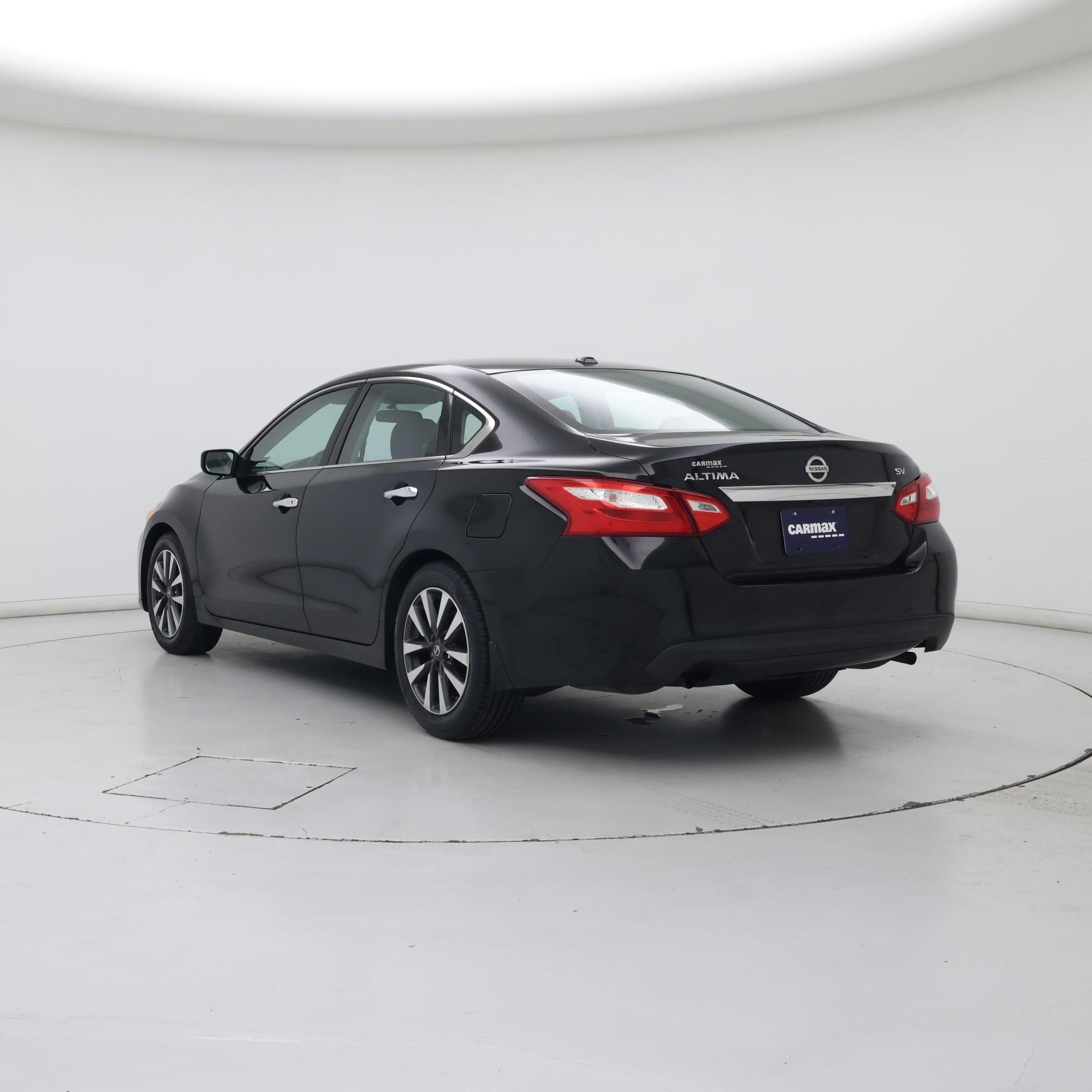 Thumbnail: 2016 Nissan Altima - 2
