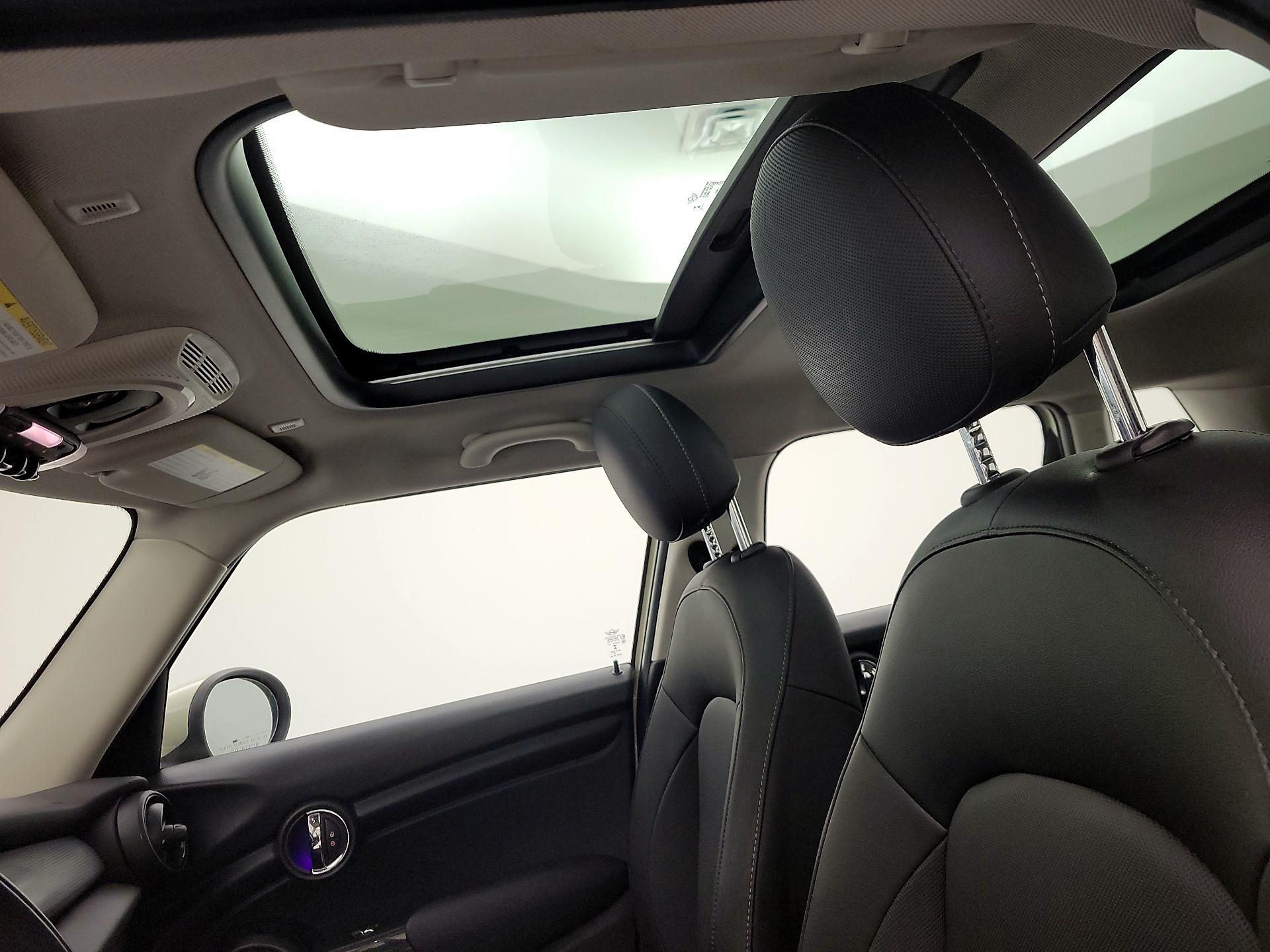 Thumbnail: 2020 MINI Cooper Hardtop - 18