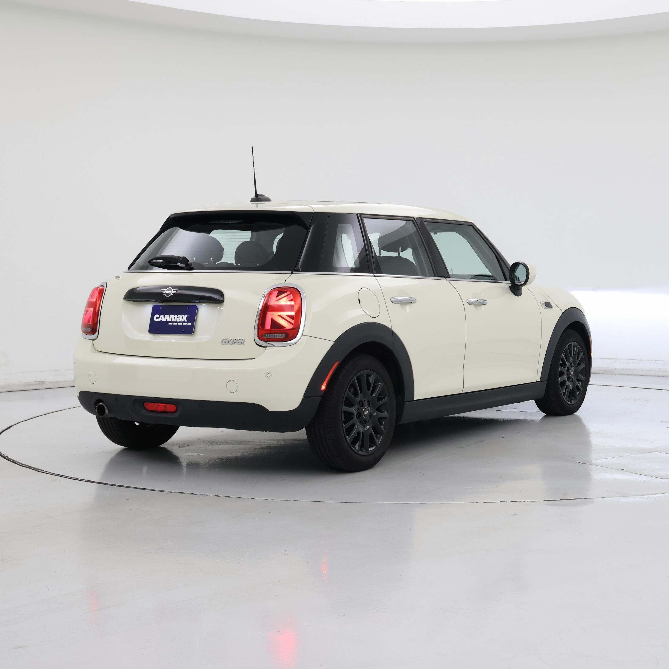 Thumbnail: 2020 MINI Cooper Hardtop - 8