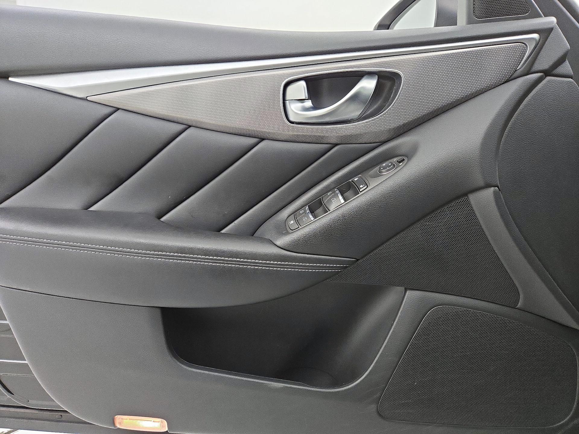 Thumbnail: 2015 INFINITI Q50 - 12