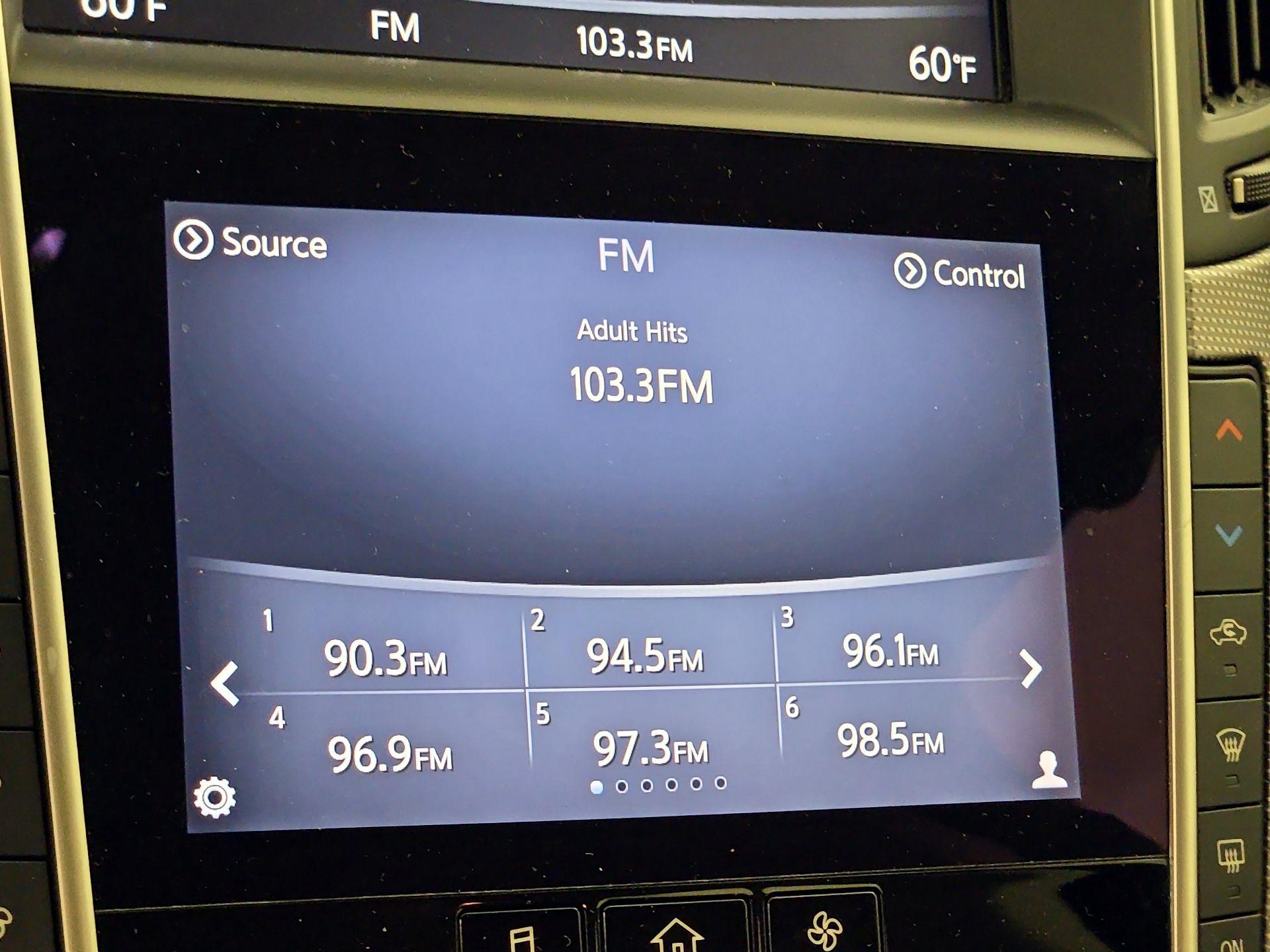 Thumbnail: 2015 INFINITI Q50 - 14