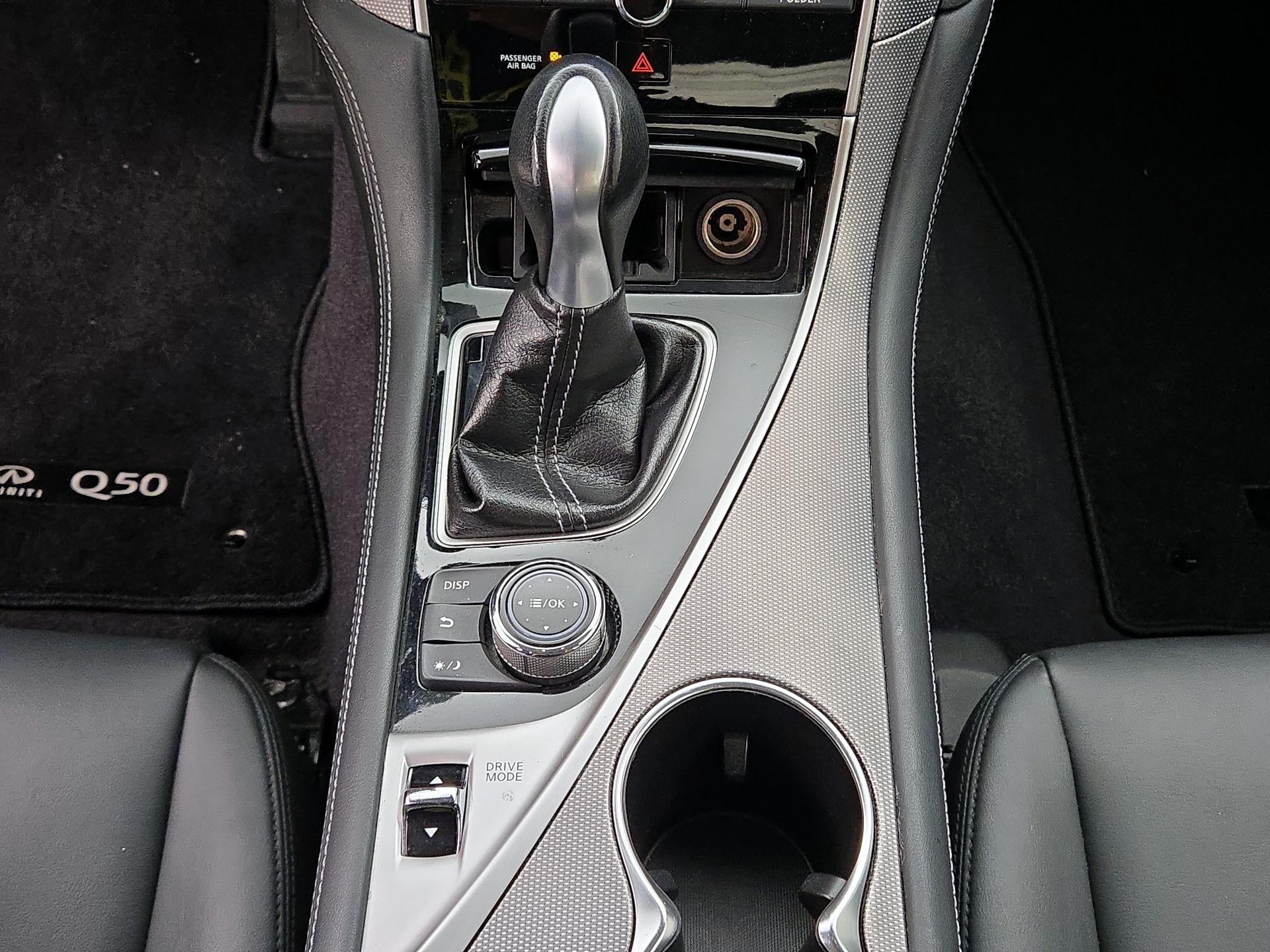 Thumbnail: 2015 INFINITI Q50 - 16