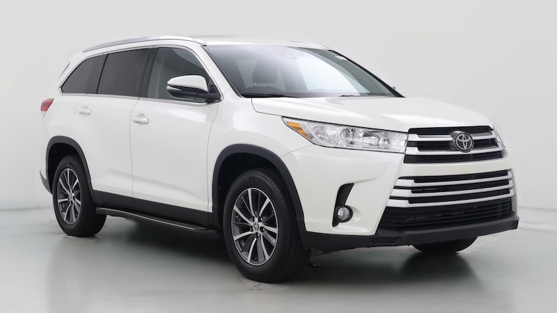 2019 Toyota Highlander XLE Hero Image