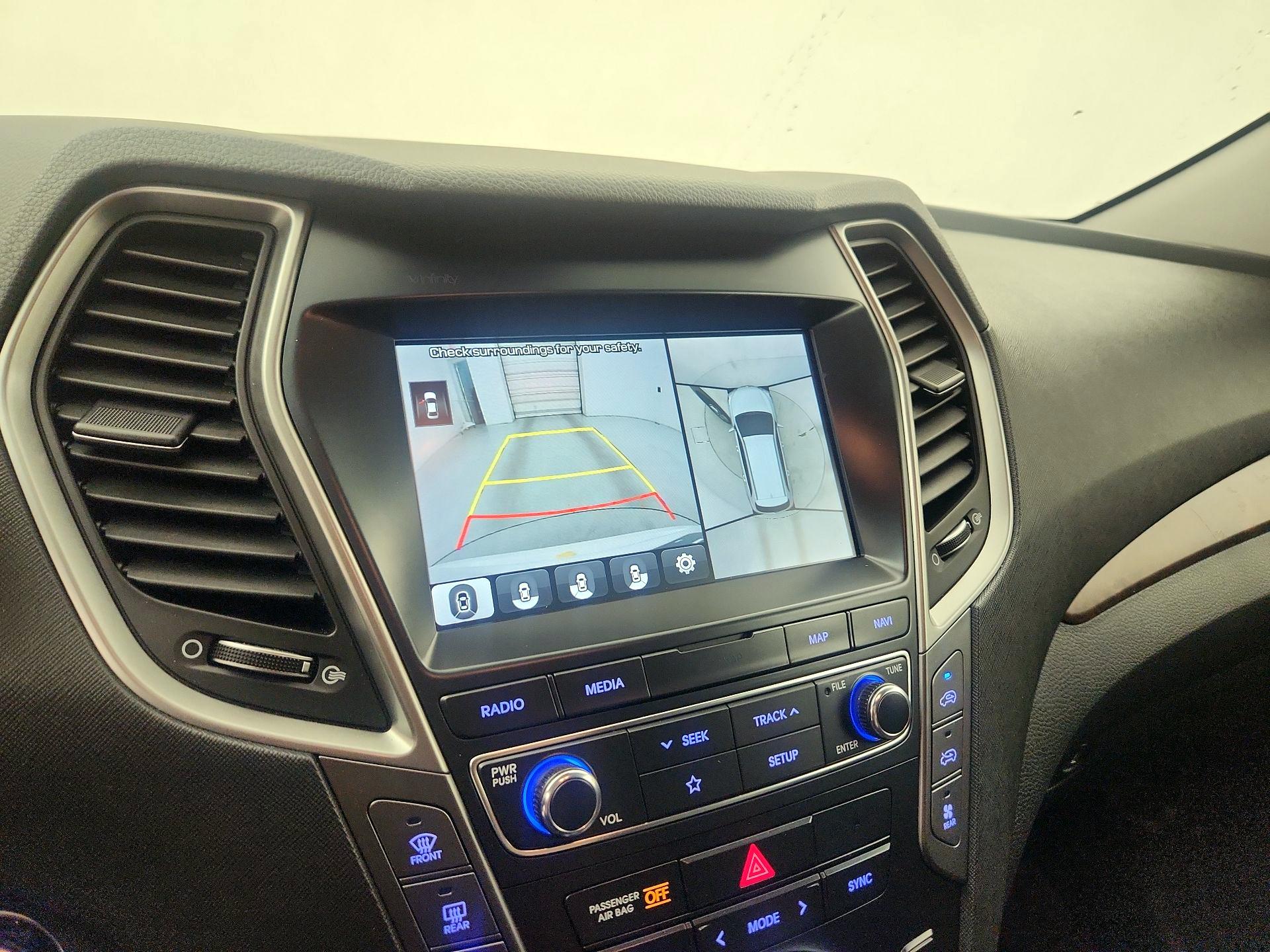 Thumbnail: 2019 Hyundai Santa Fe - 15
