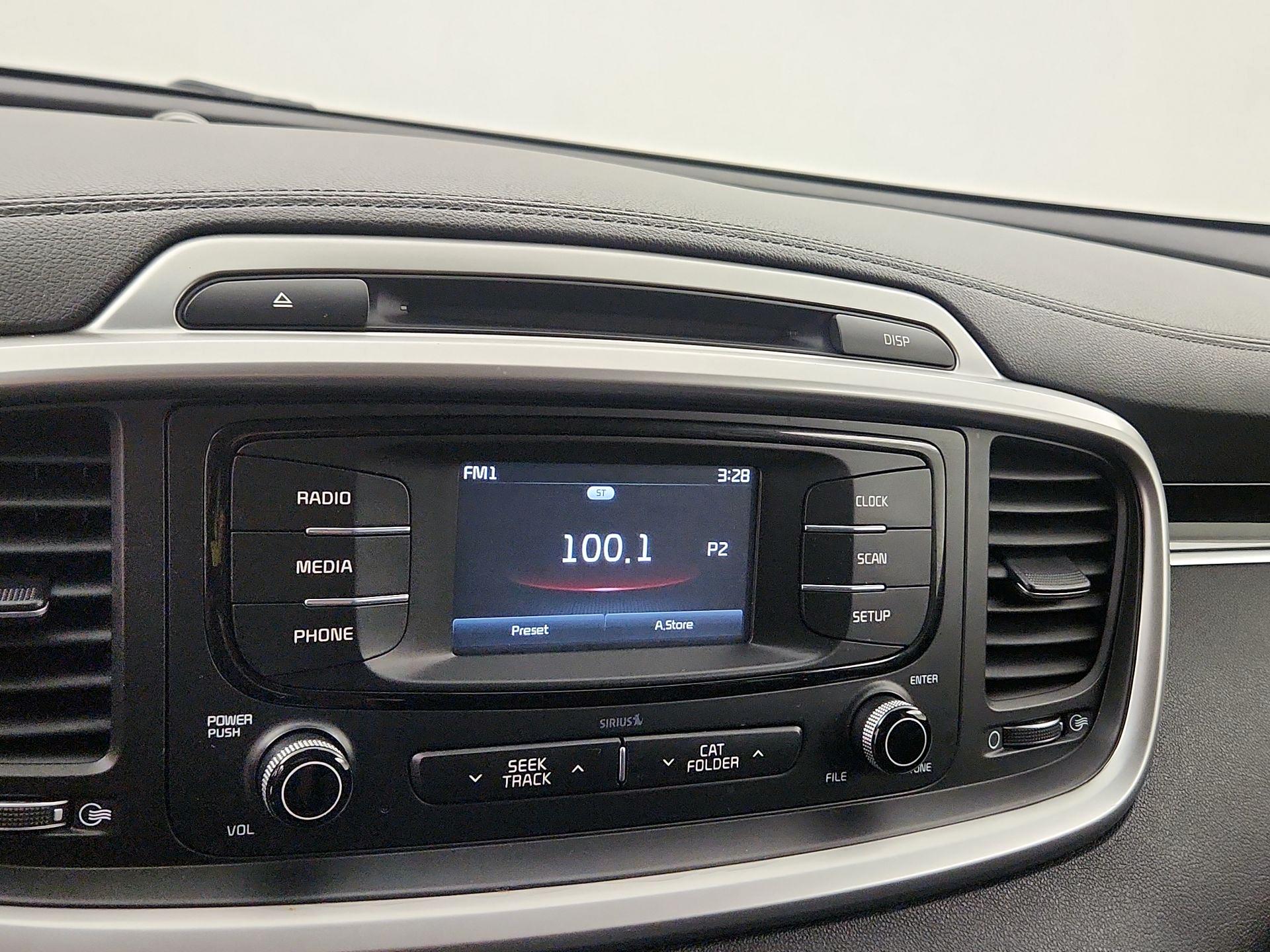Thumbnail: 2018 Kia Sorento - 15