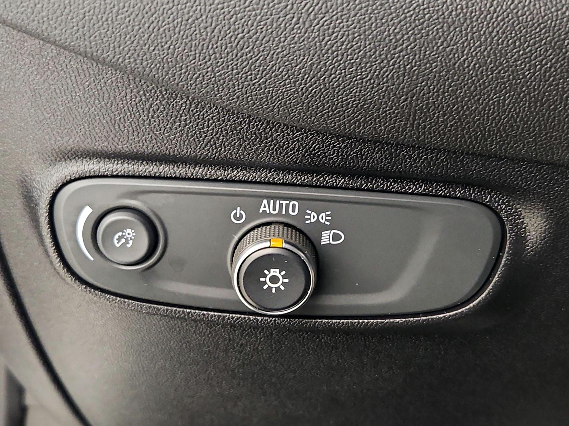 Thumbnail: 2019 Chevrolet Equinox - 13