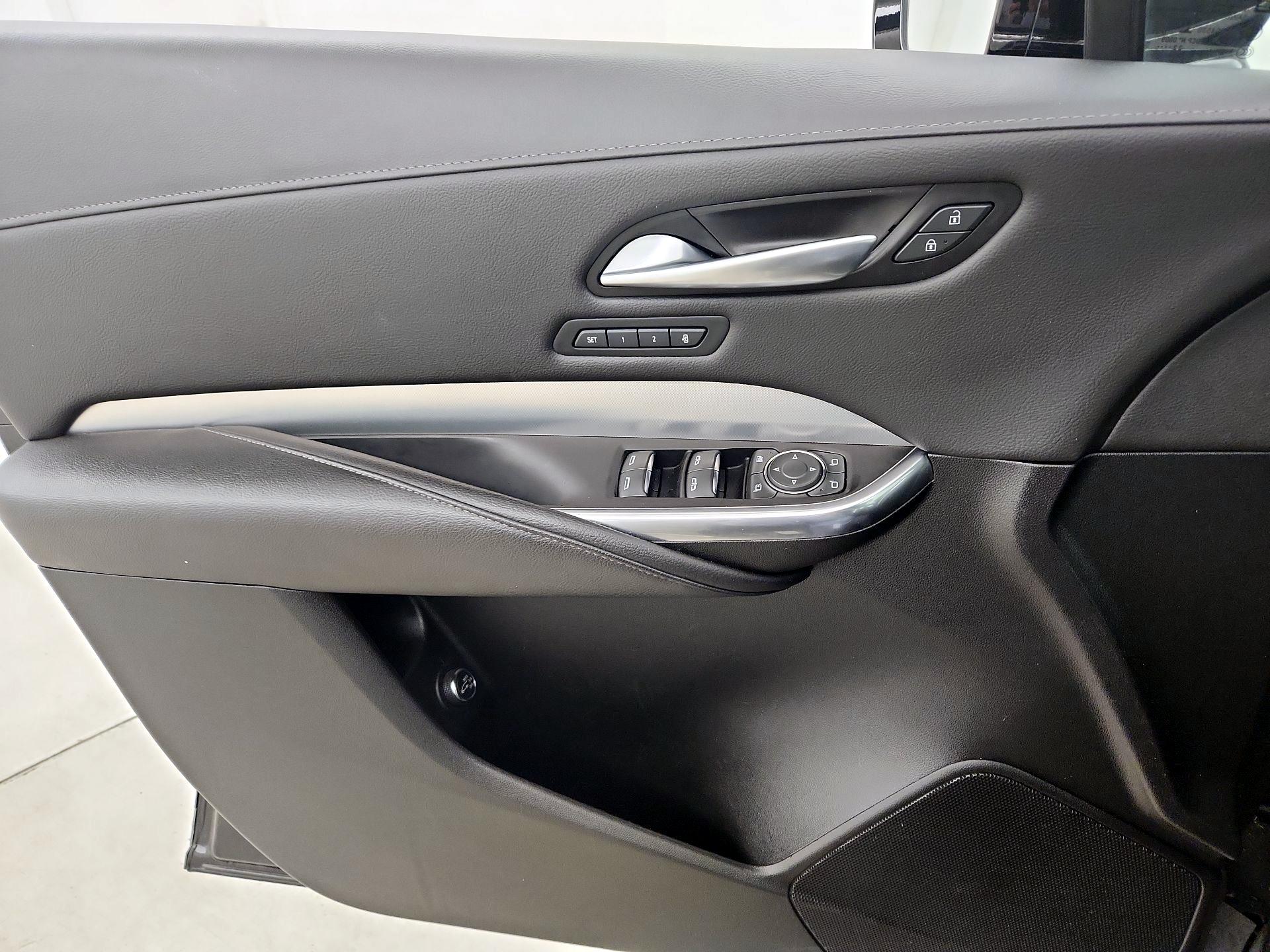 Thumbnail: 2023 Cadillac XT4 - 12