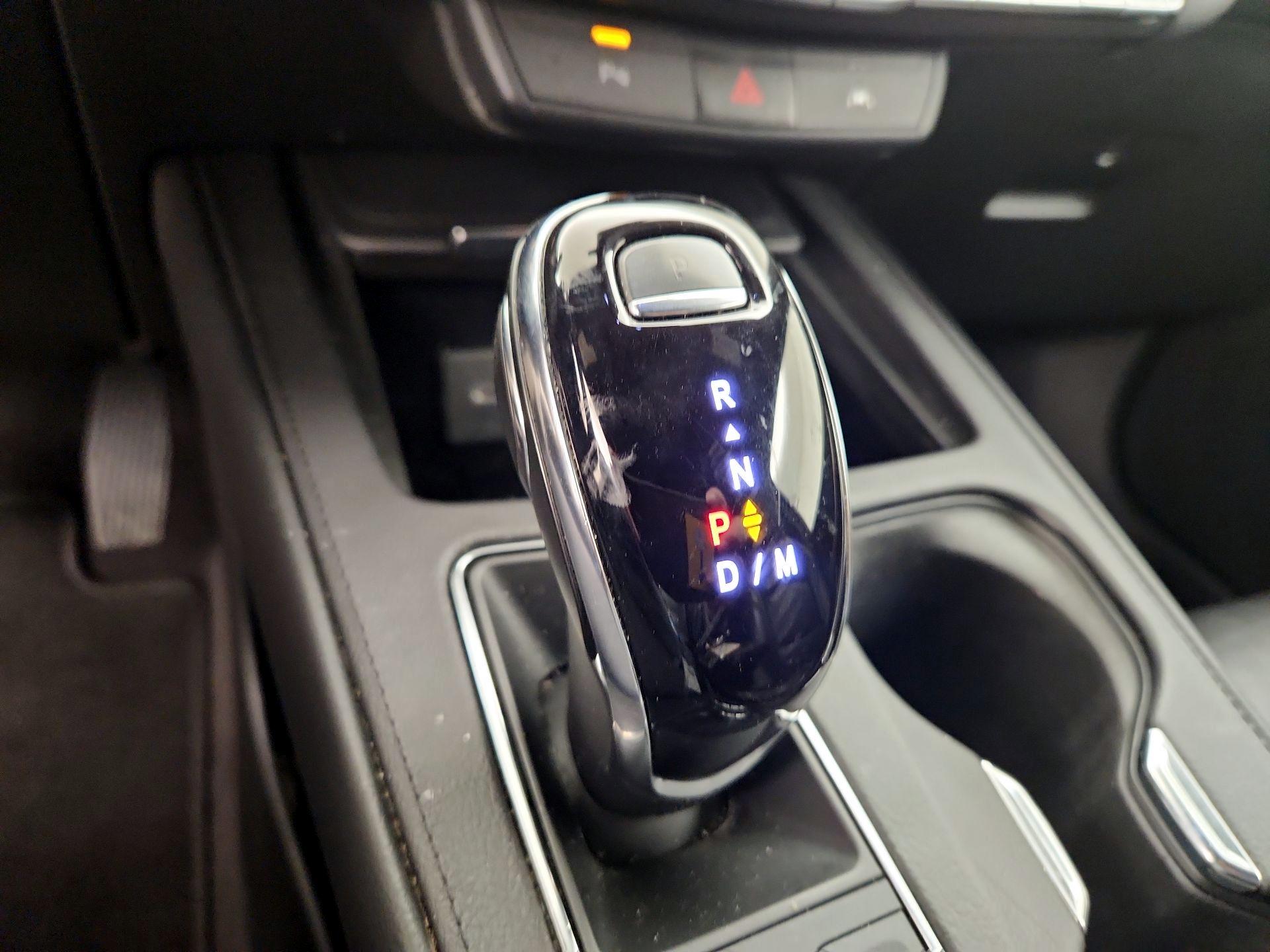 Thumbnail: 2023 Cadillac XT4 - 17