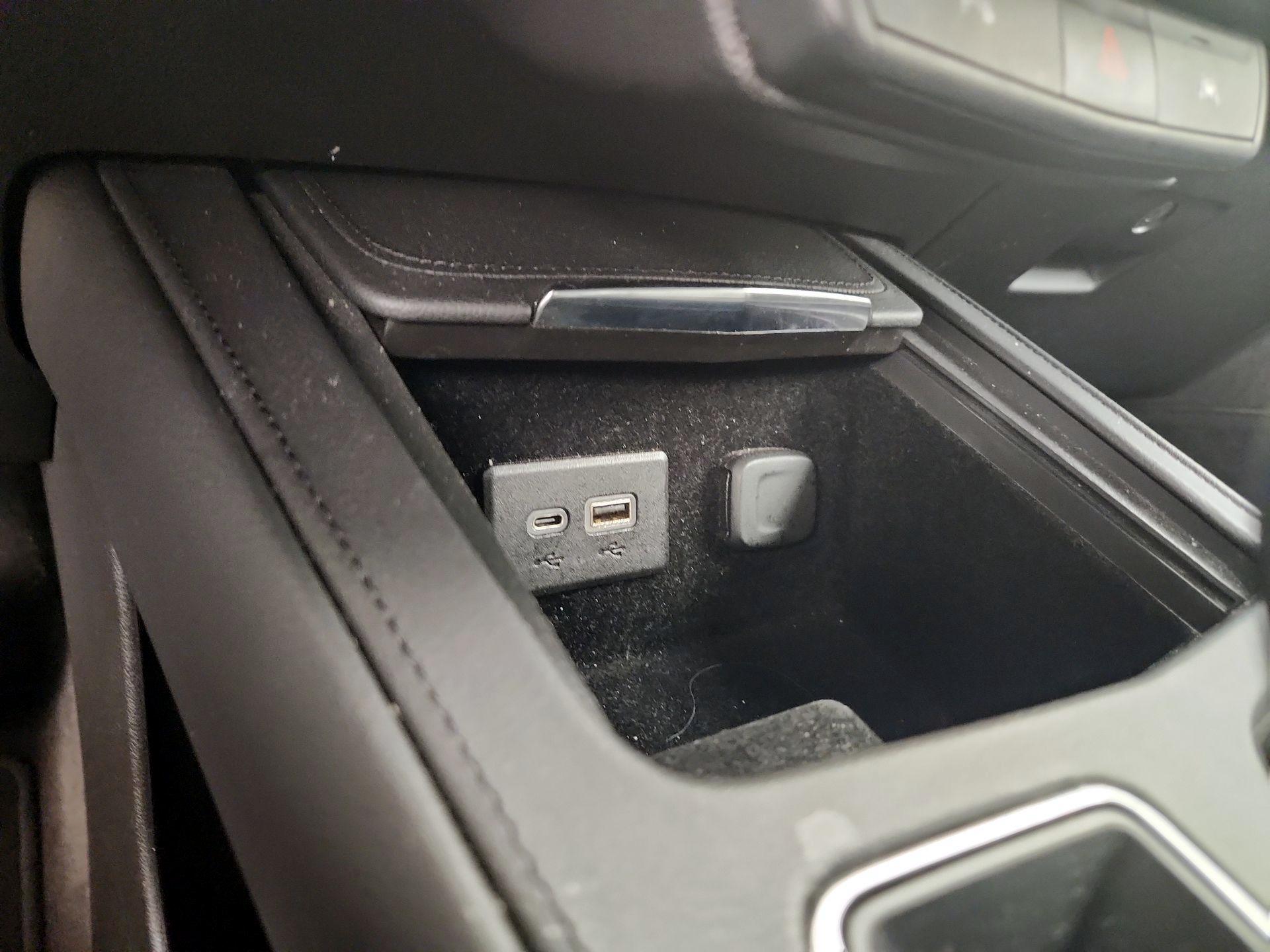 Thumbnail: 2023 Cadillac XT4 - 18