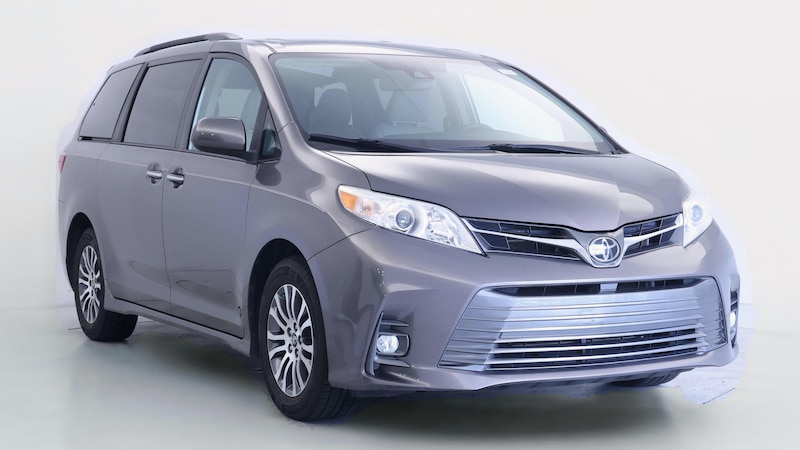2020 Toyota Sienna XLE Hero Image