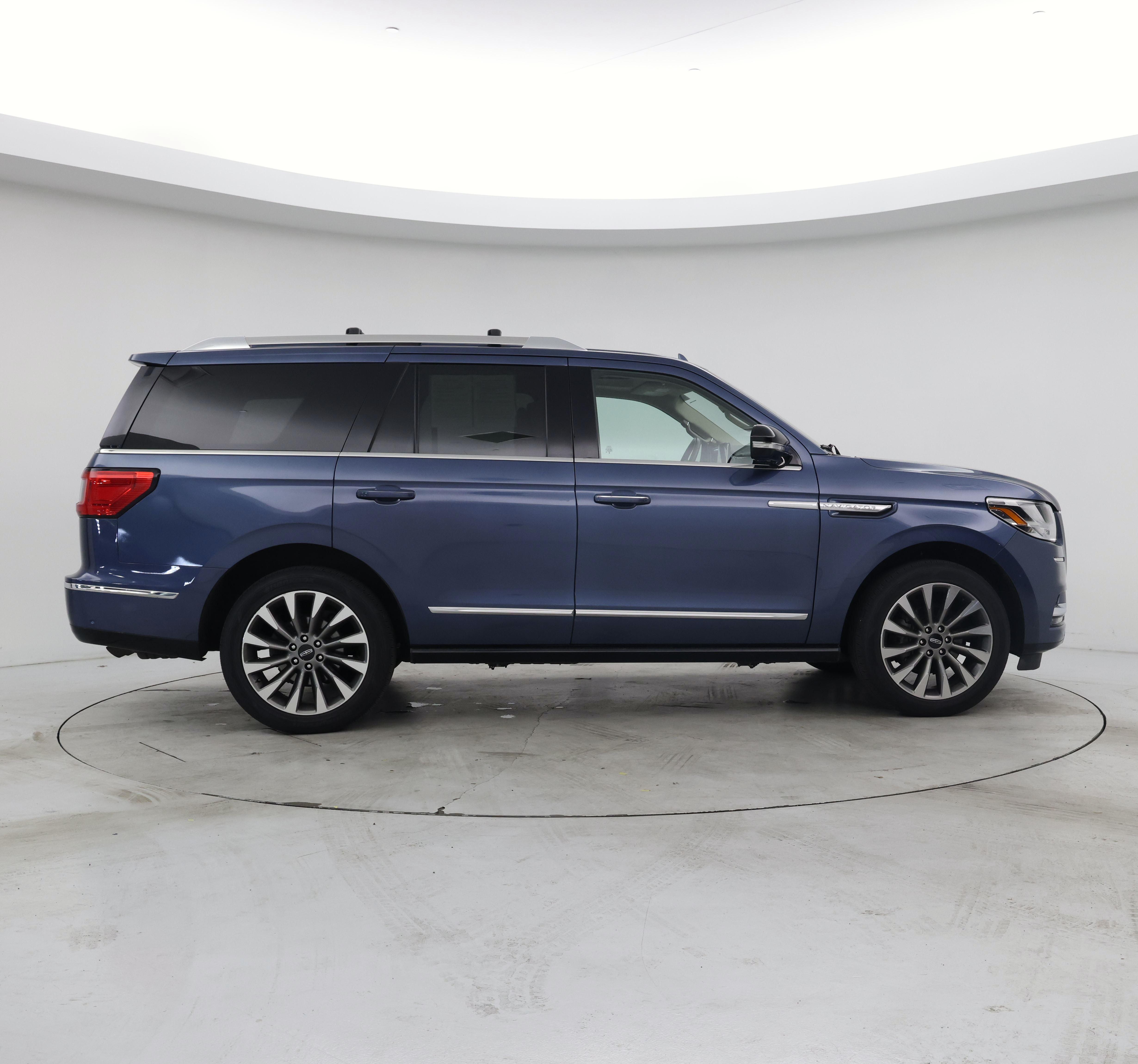 Thumbnail: 2020 Lincoln Navigator - 7
