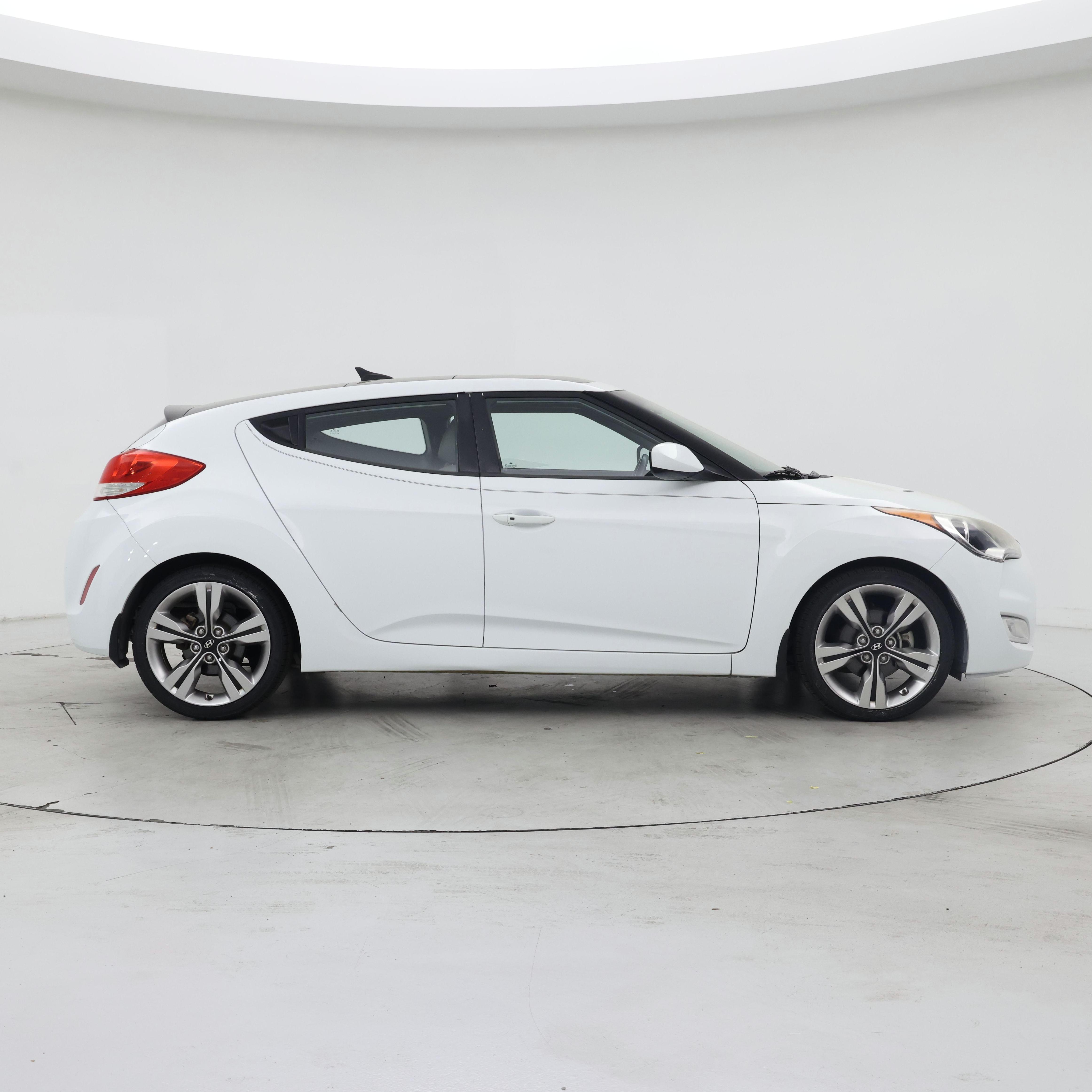 Thumbnail: 2013 Hyundai Veloster - 7