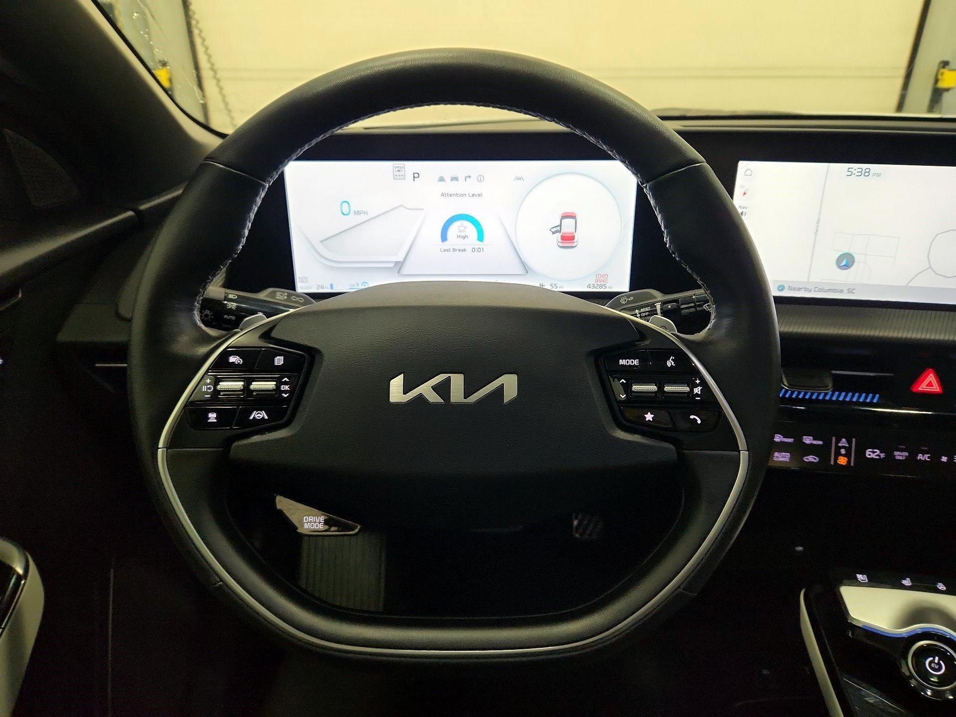 Thumbnail: 2023 Kia EV6 - 10