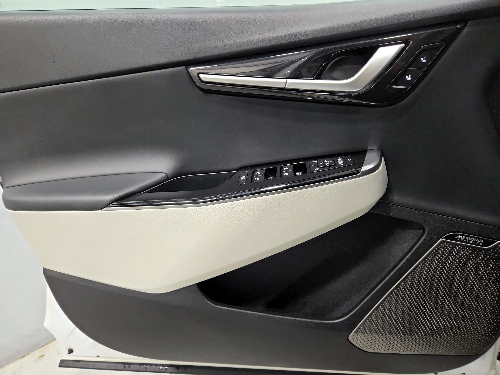 Thumbnail: 2023 Kia EV6 - 12