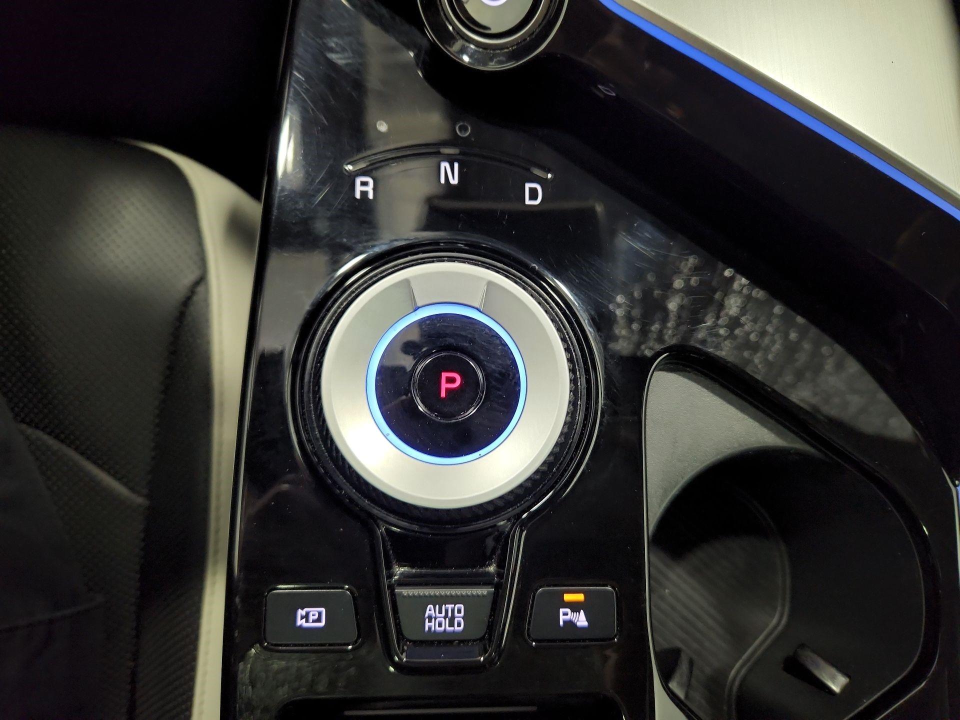 Thumbnail: 2023 Kia EV6 - 18