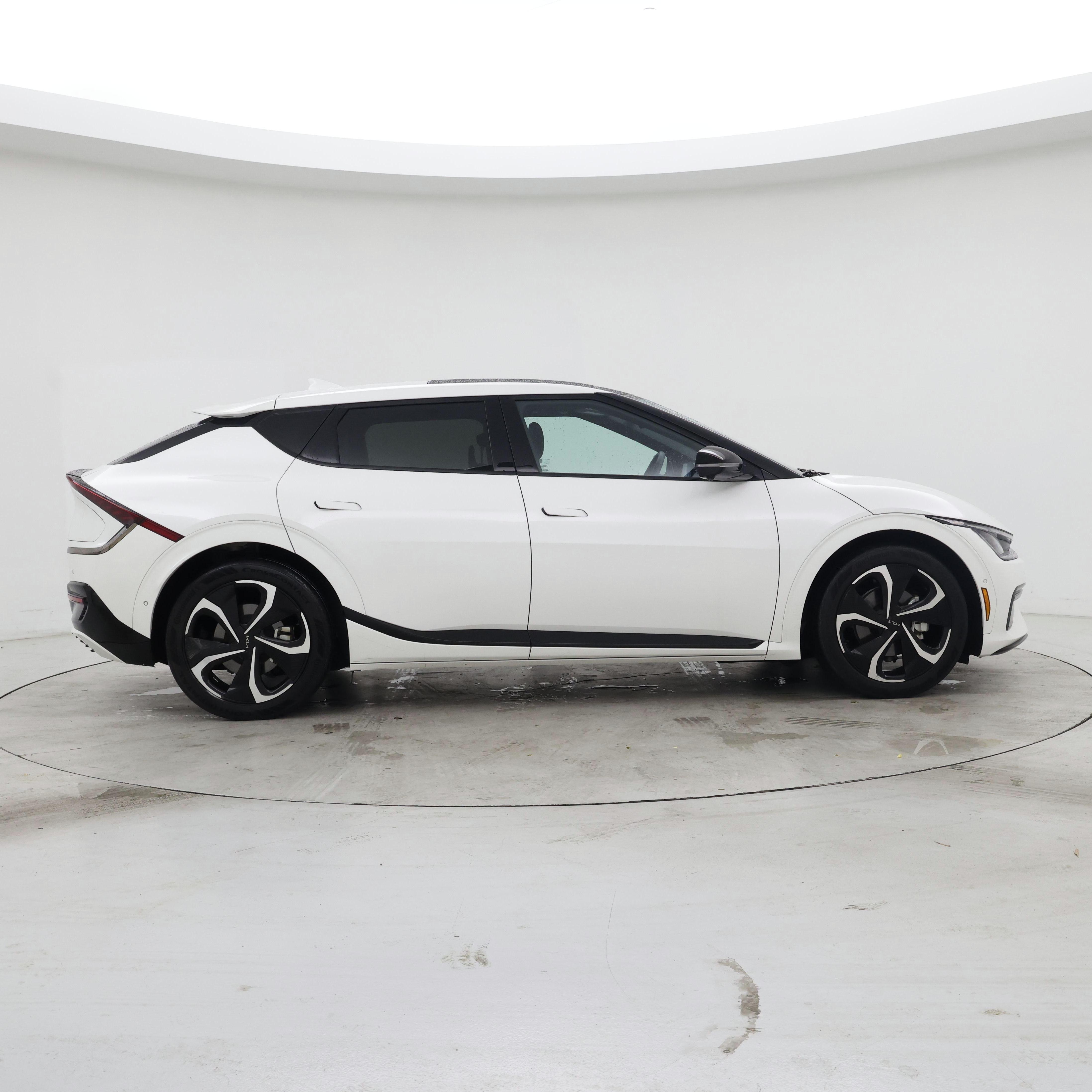 Thumbnail: 2023 Kia EV6 - 7