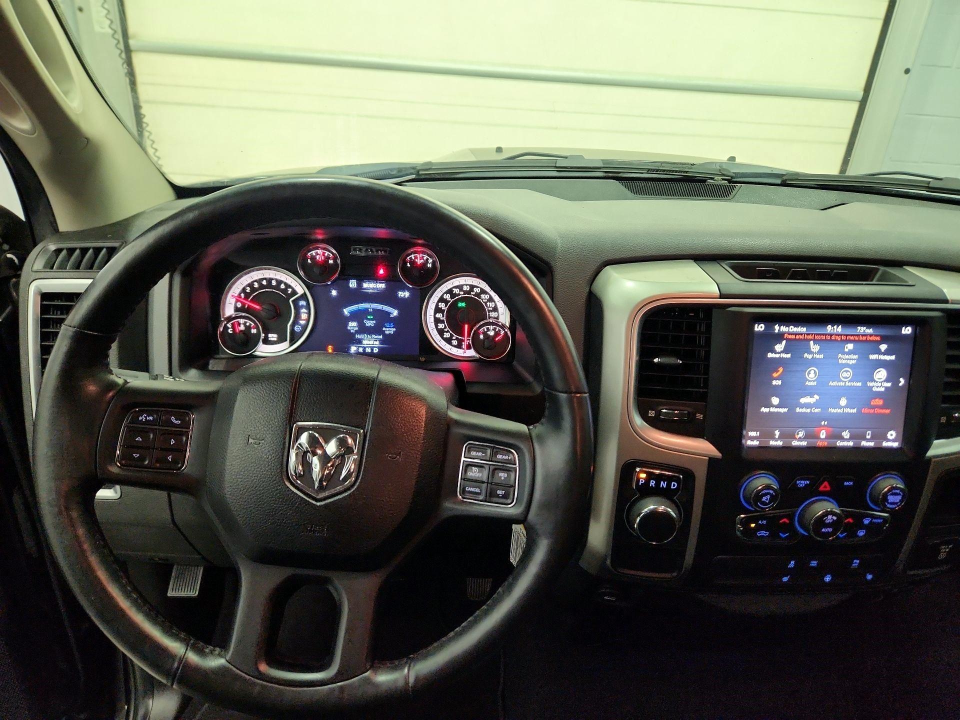 Thumbnail: 2019 RAM 1500 Classic - 10