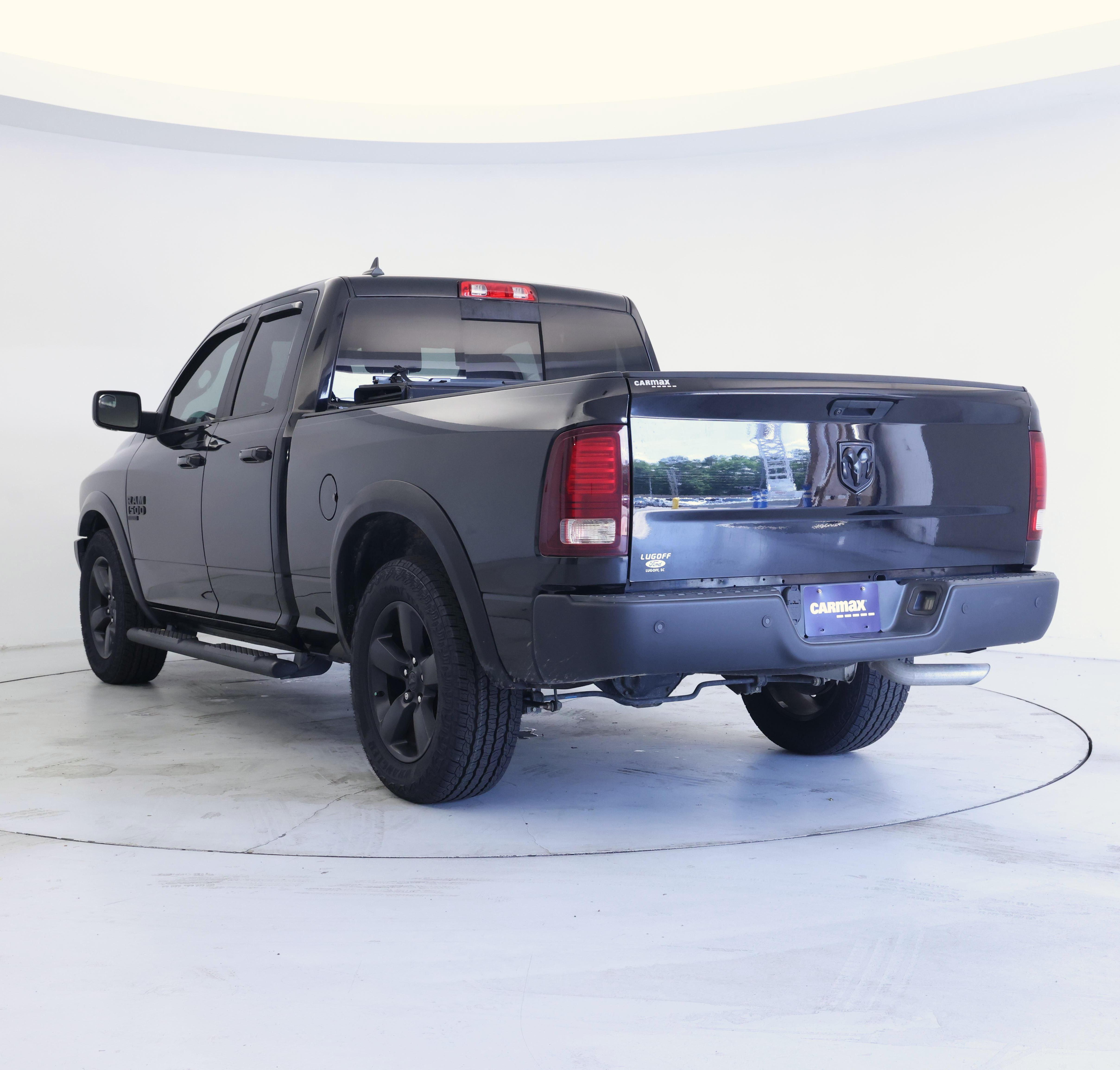 Thumbnail: 2019 RAM 1500 Classic - 2