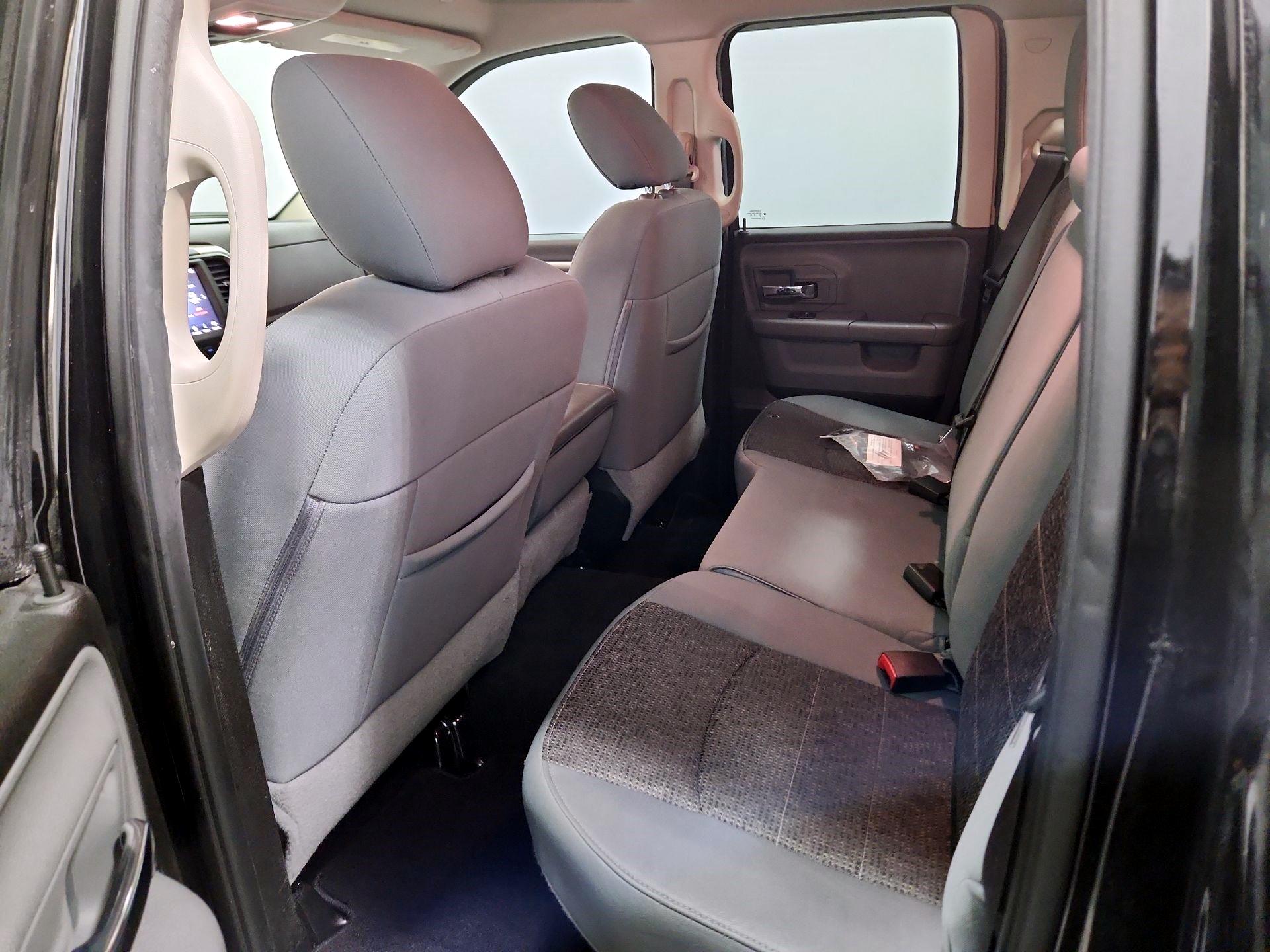 Thumbnail: 2019 RAM 1500 Classic - 19