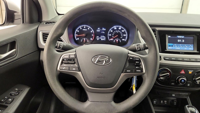 2022 Hyundai Accent SE 10