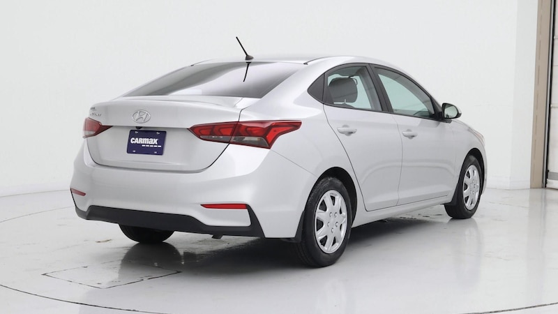 2022 Hyundai Accent SE 8
