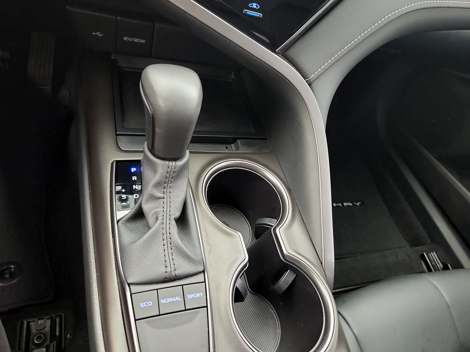 Thumbnail: 2024 Toyota Camry - 17