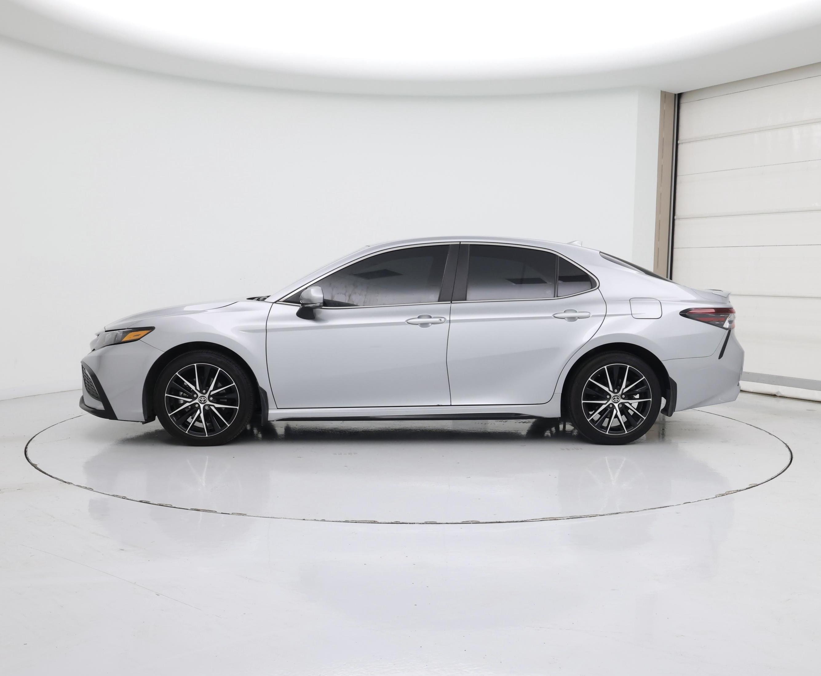 Thumbnail: 2024 Toyota Camry - 3