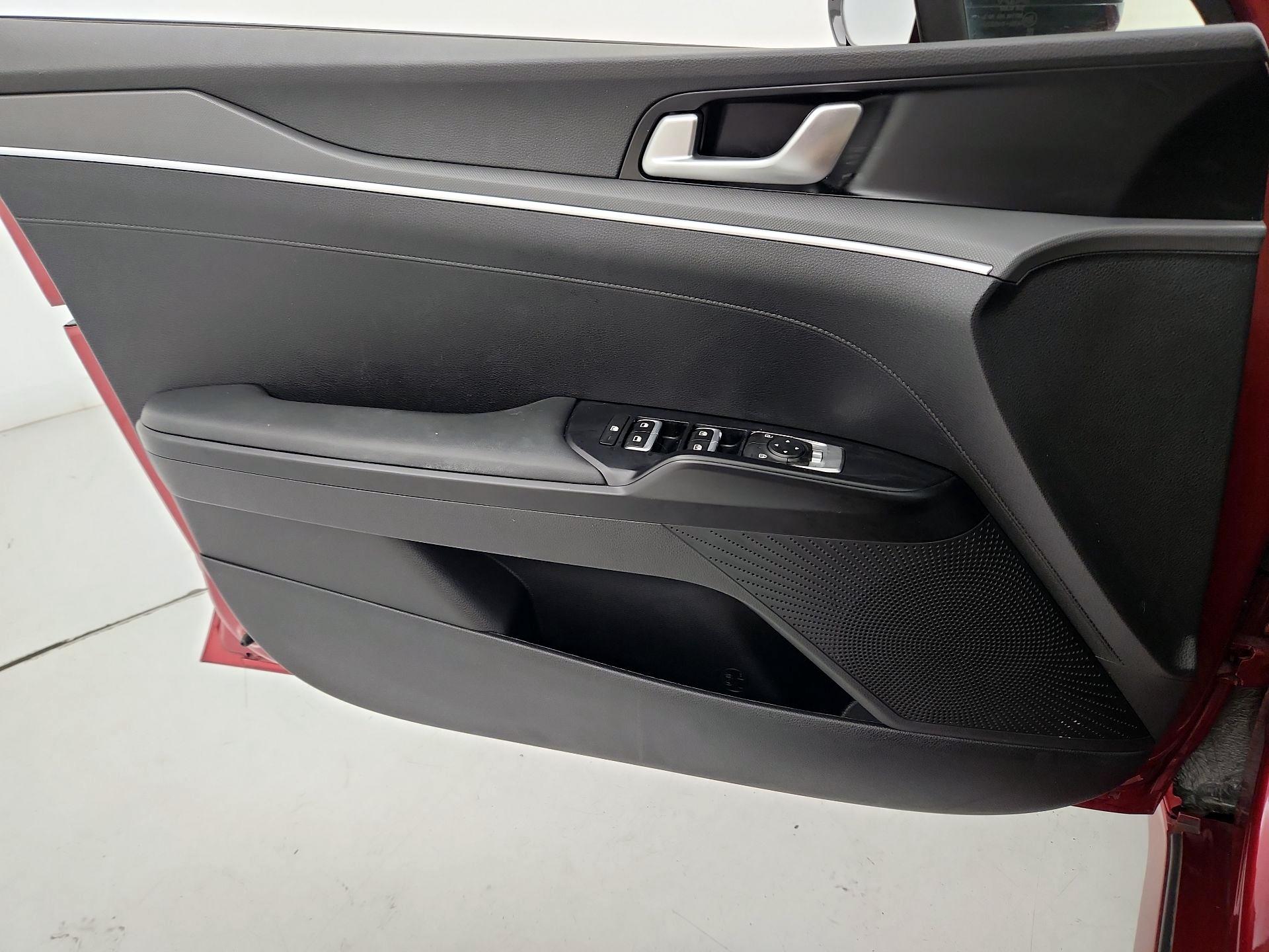 Thumbnail: 2022 Kia K5 - 12