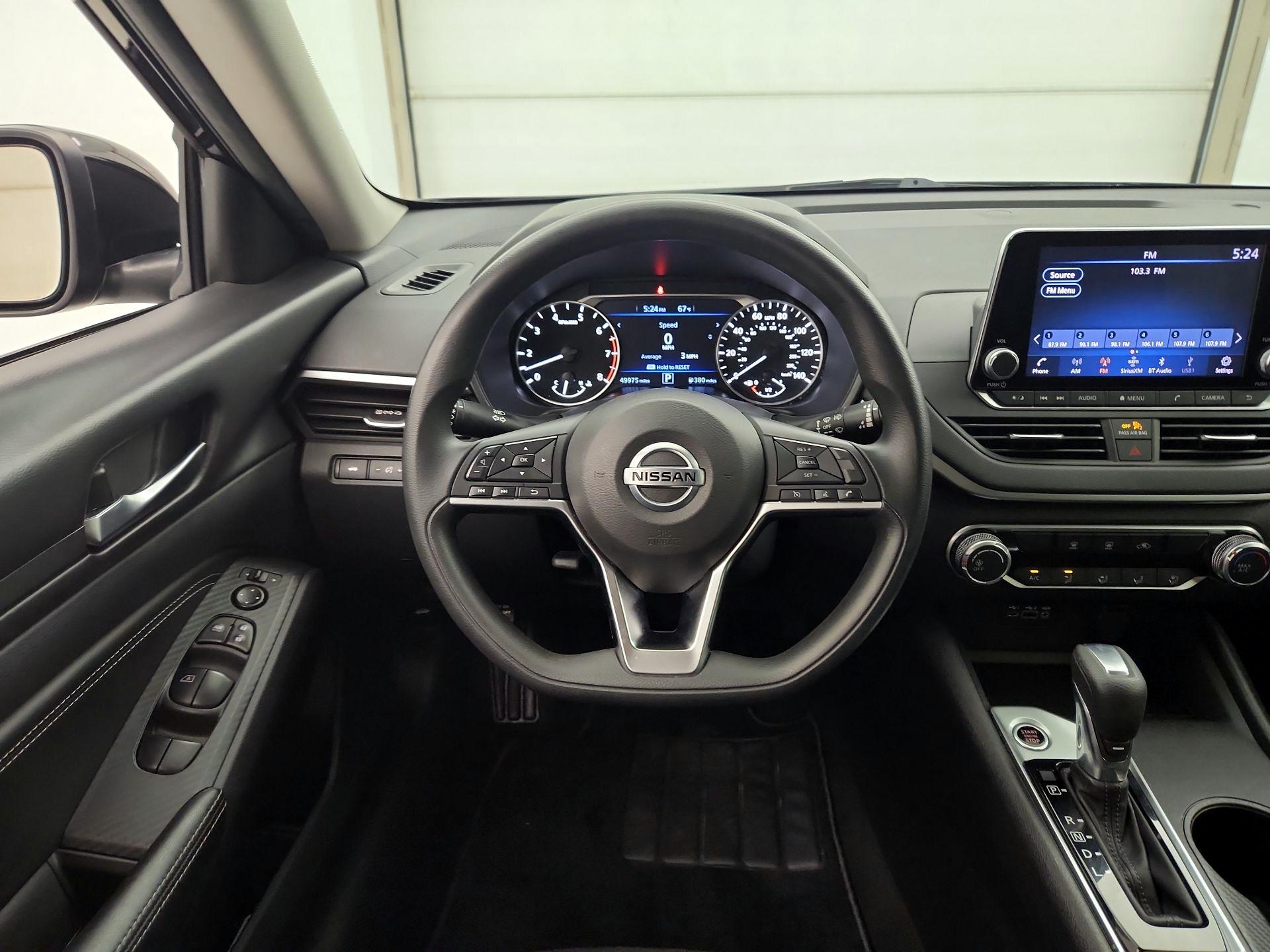 Thumbnail: 2020 Nissan Altima - 10