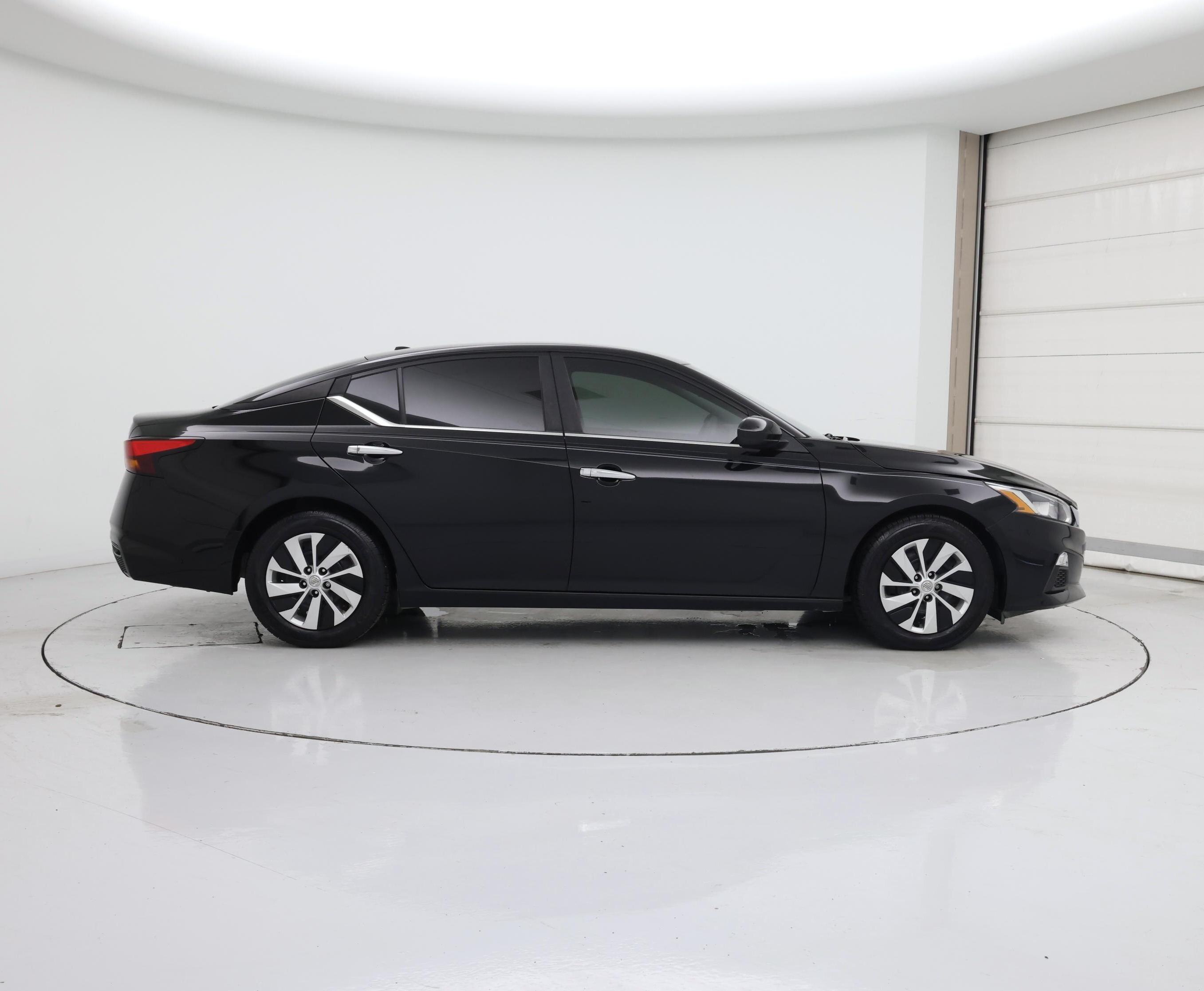 Thumbnail: 2020 Nissan Altima - 7