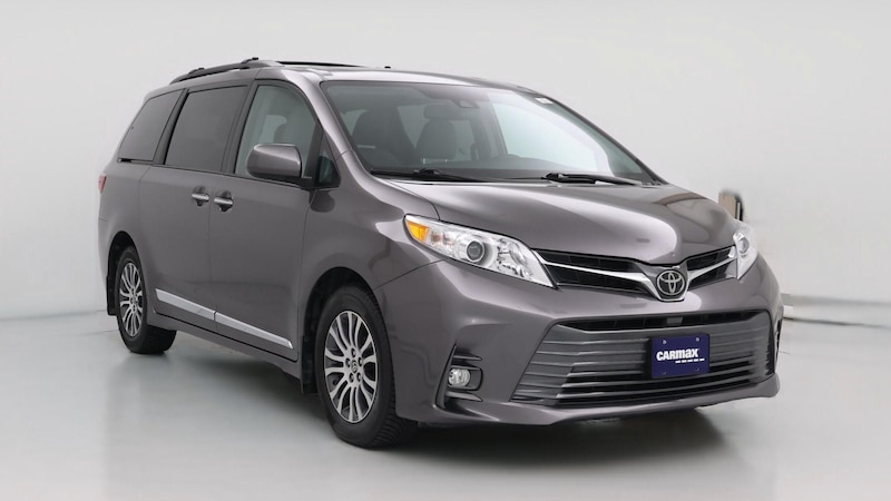 2020 Toyota Sienna XLE Hero Image