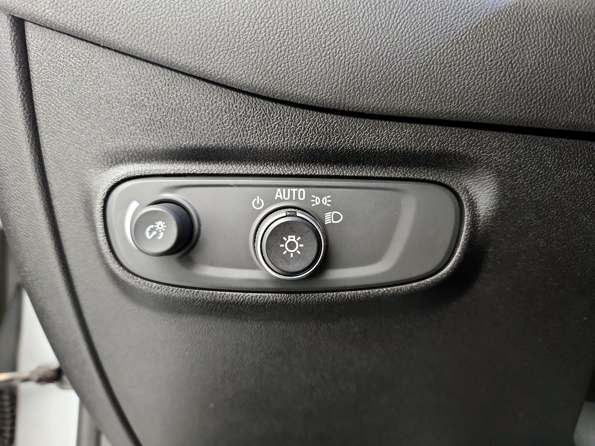 Thumbnail: 2019 Chevrolet Equinox - 13