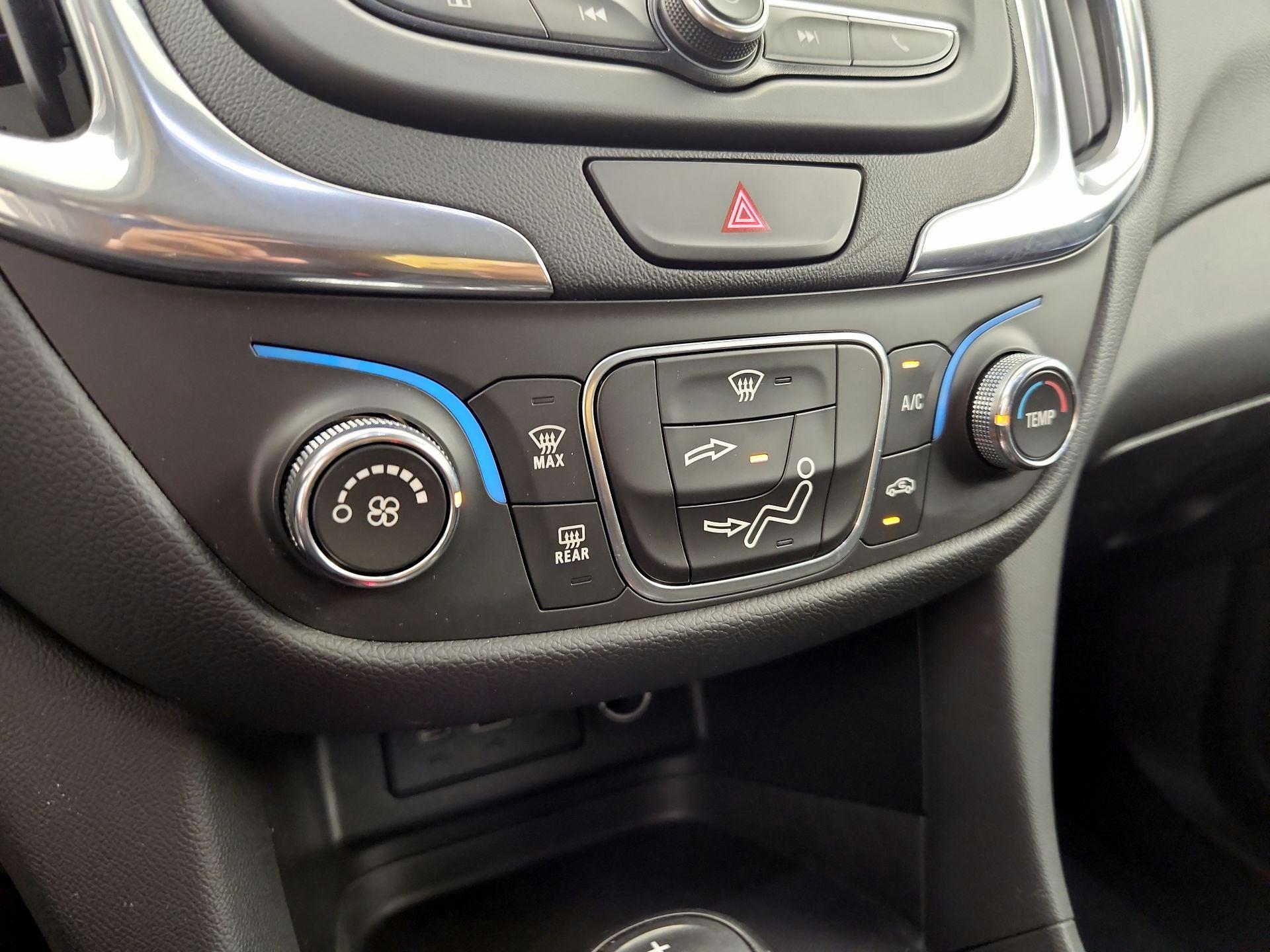 Thumbnail: 2019 Chevrolet Equinox - 16