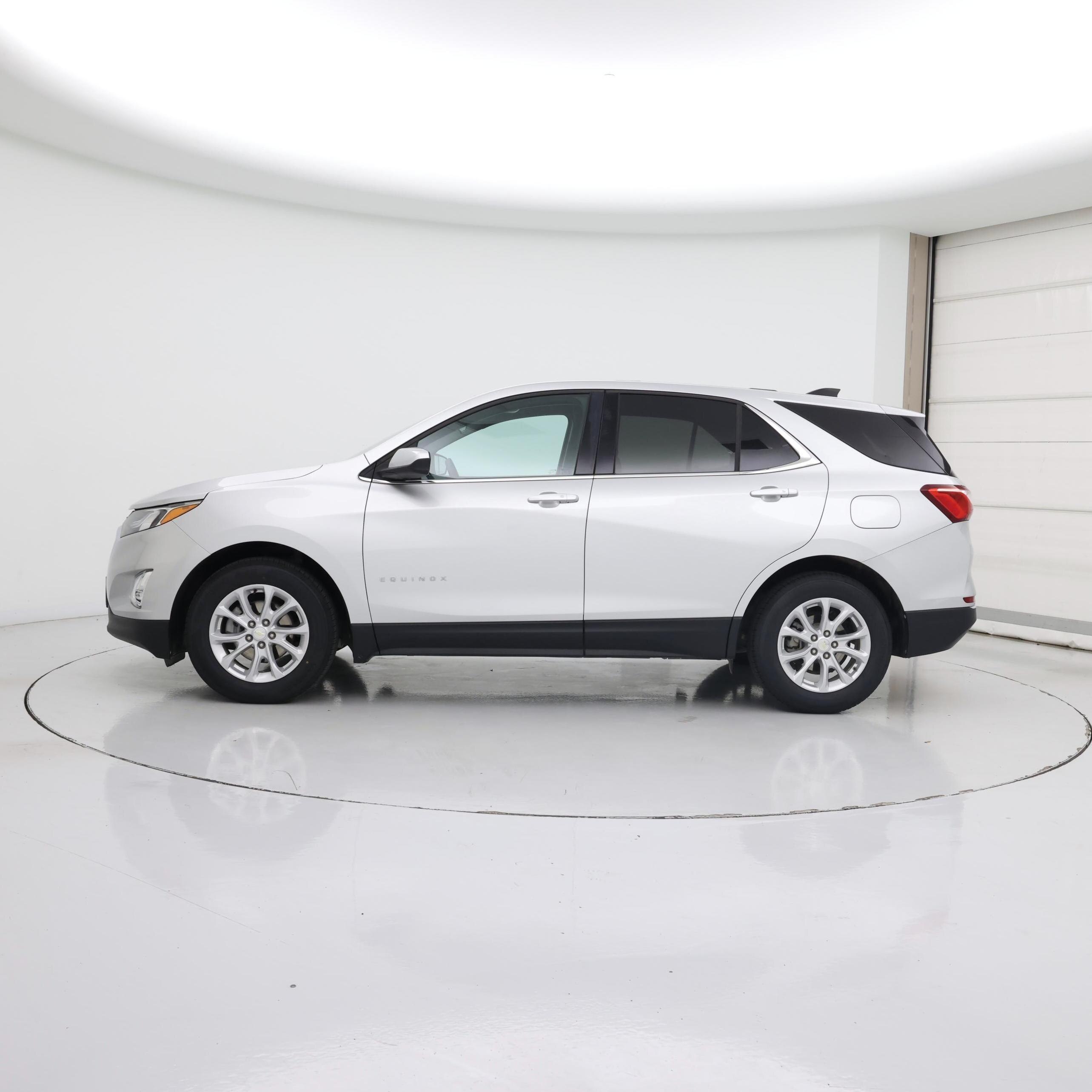 Thumbnail: 2019 Chevrolet Equinox - 3