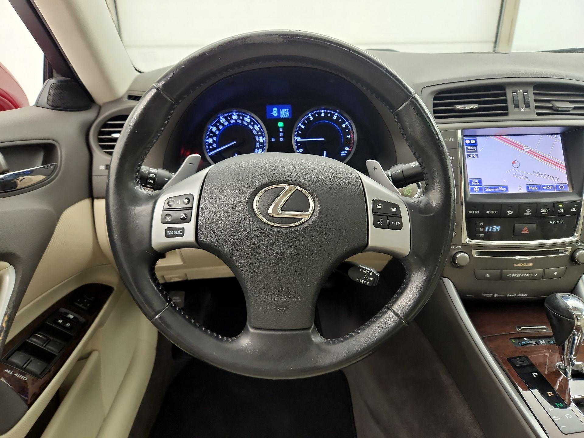 Thumbnail: 2013 Lexus IS - 10