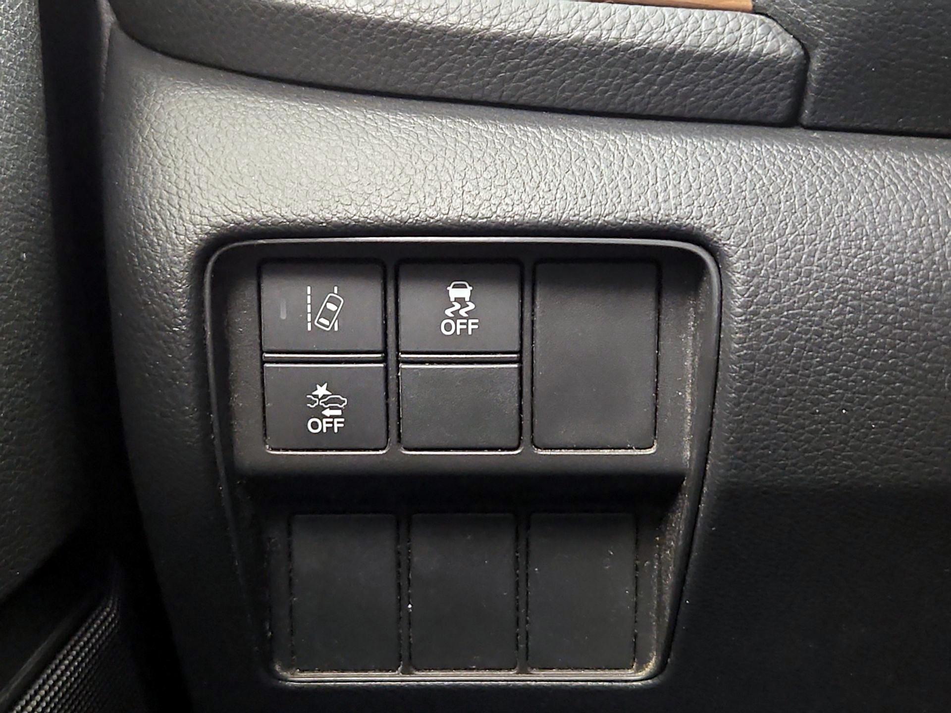 Thumbnail: 2017 Honda CR-V - 13